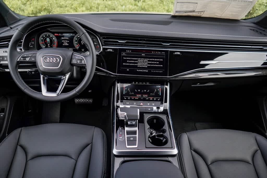 2025 Audi Q7 Premium Plus 12