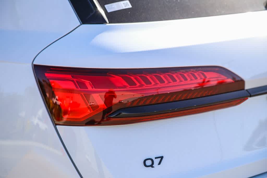 2025 Audi Q7 Premium Plus 8