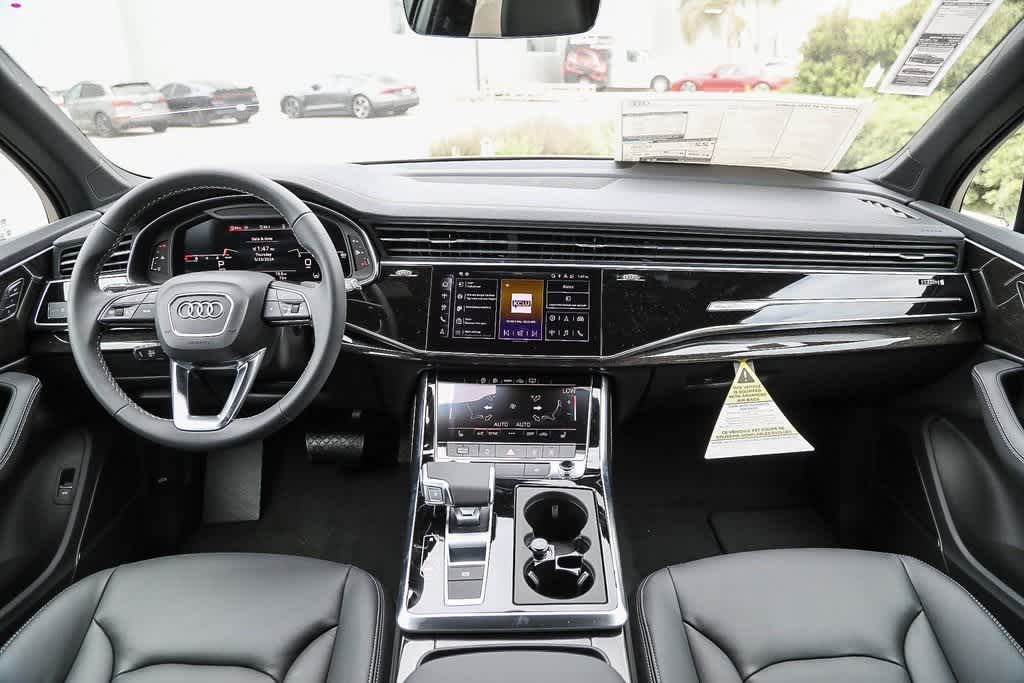 2025 Audi Q7 Premium Plus 11