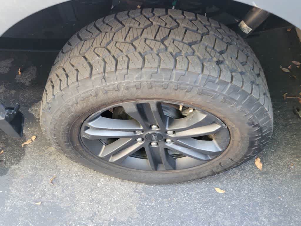 View vehicle photo 4