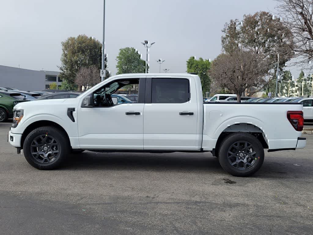 View vehicle photo 2