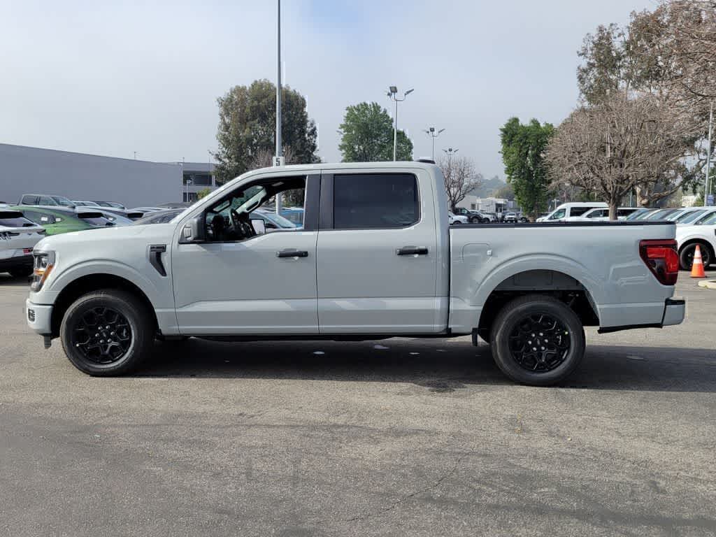 View vehicle photo 2