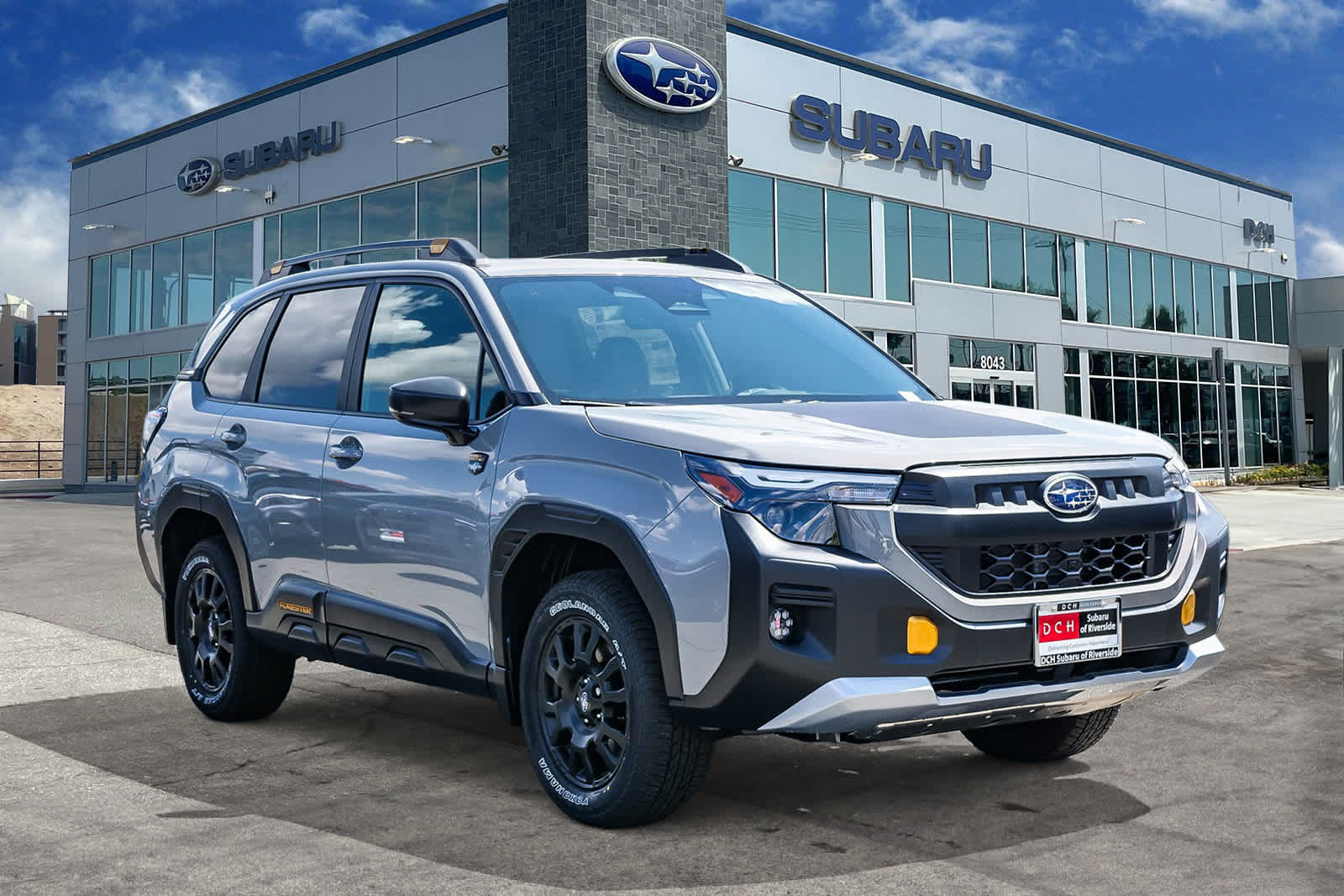 View vehicle photo 3