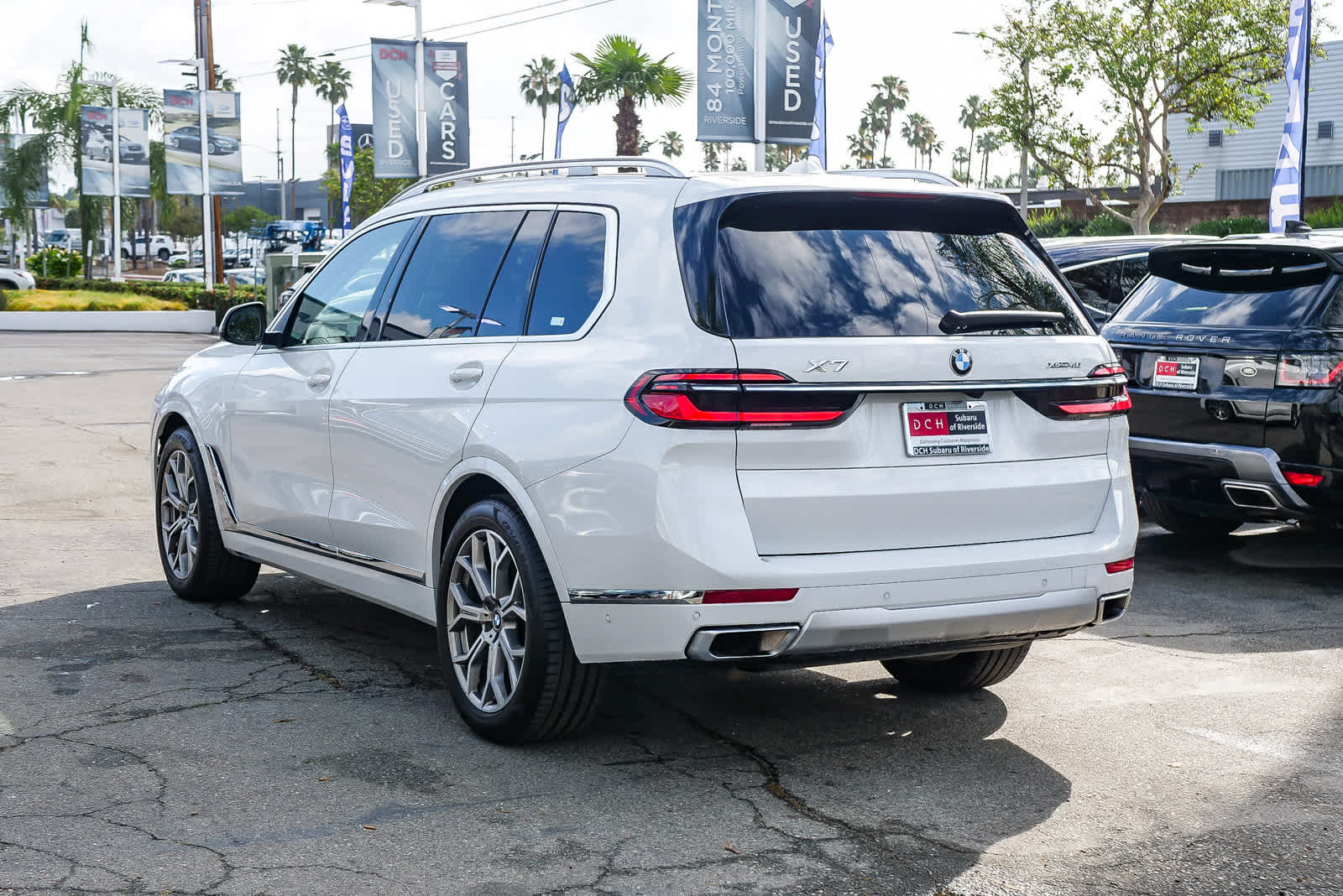 View vehicle photo 6