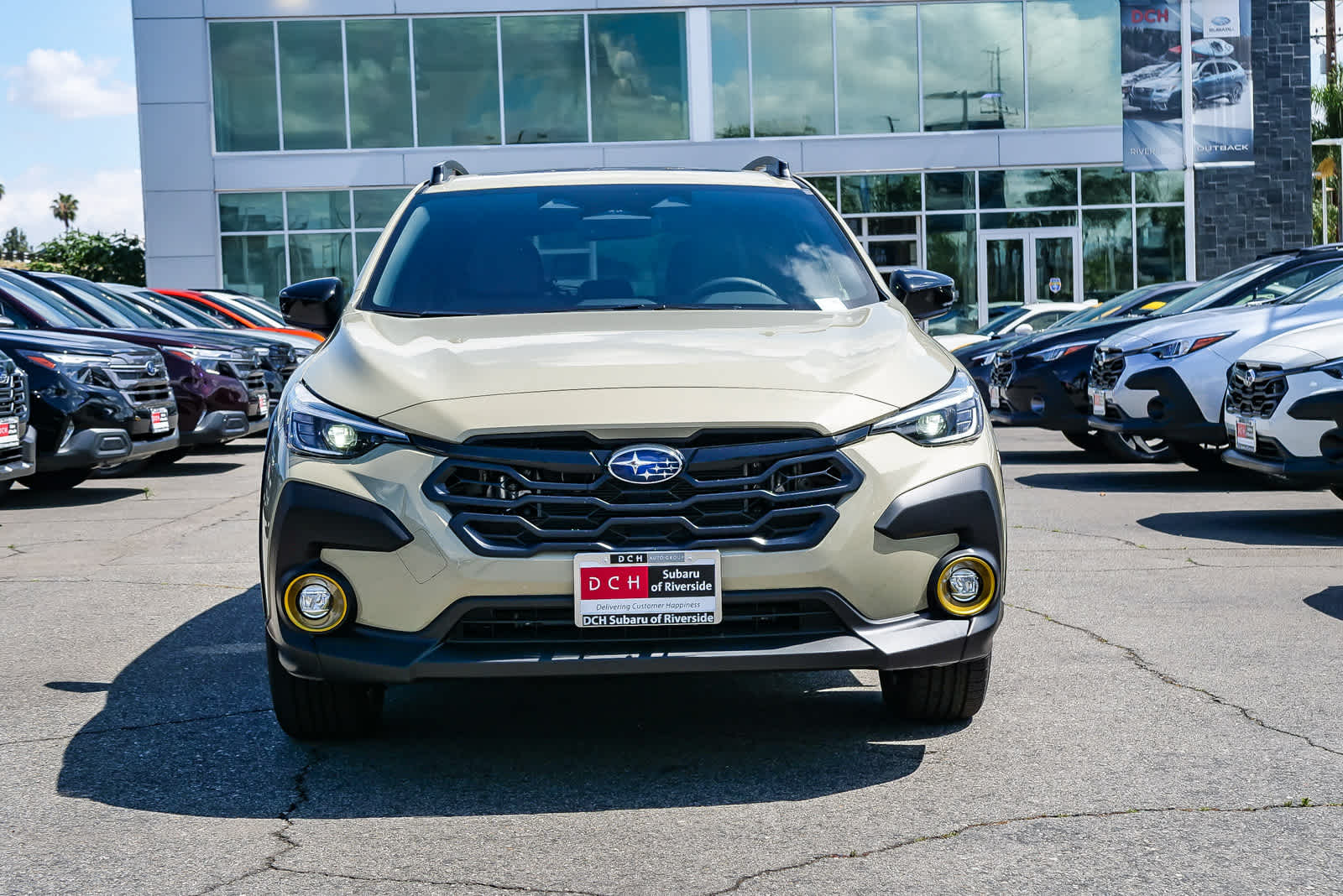 View vehicle photo 2