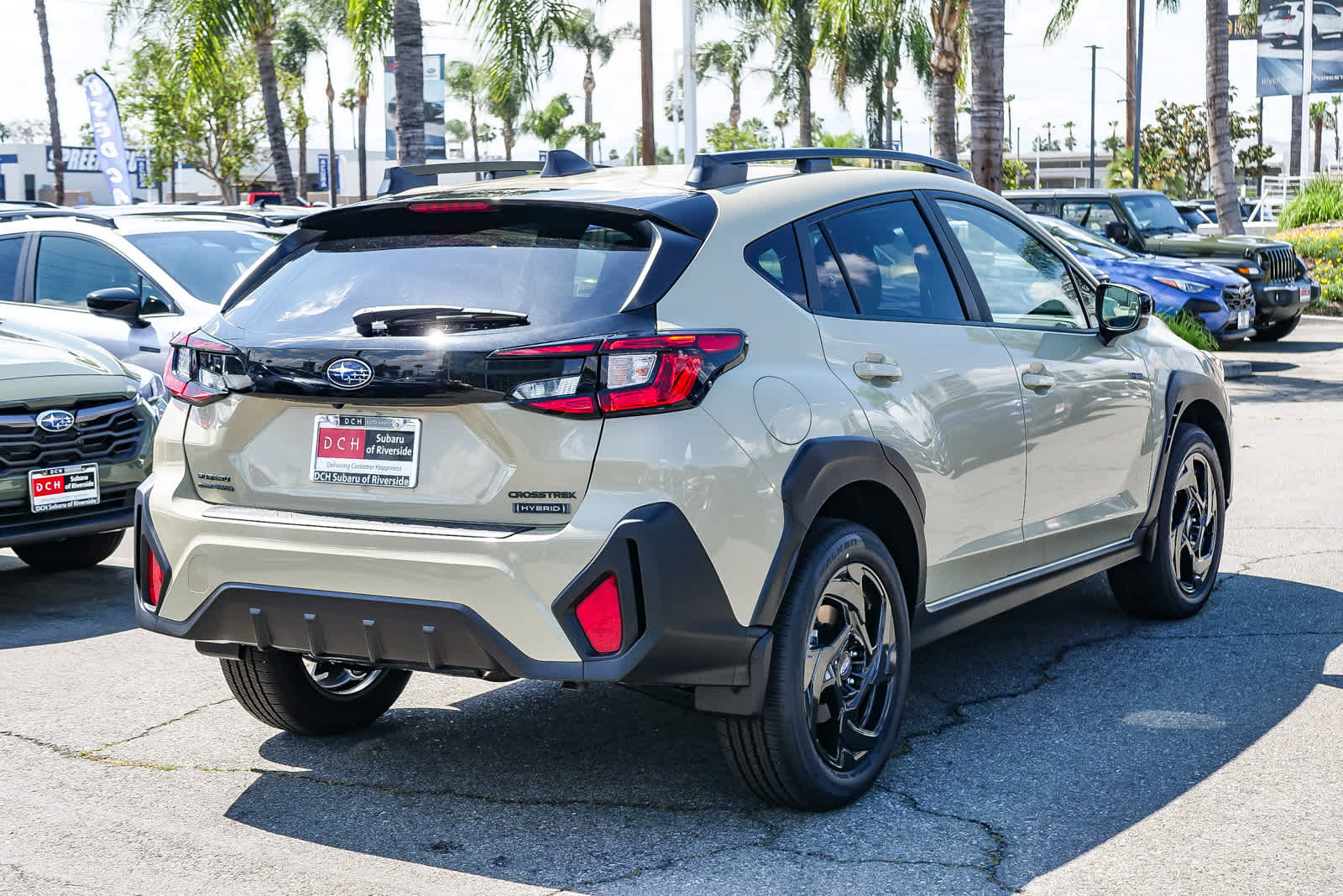 View vehicle photo 4