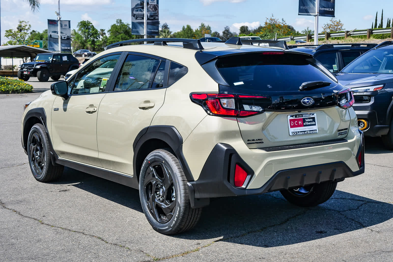 View vehicle photo 6