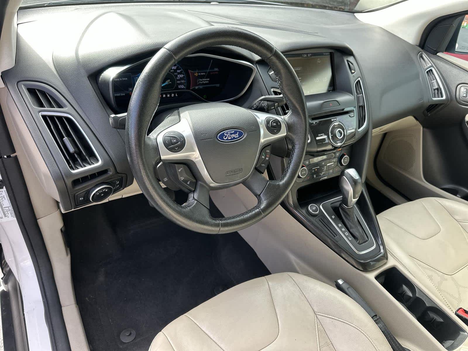 Used 2015 Ford Focus Electric with VIN 1FADP3R46FL231955 for sale in Tustin, CA