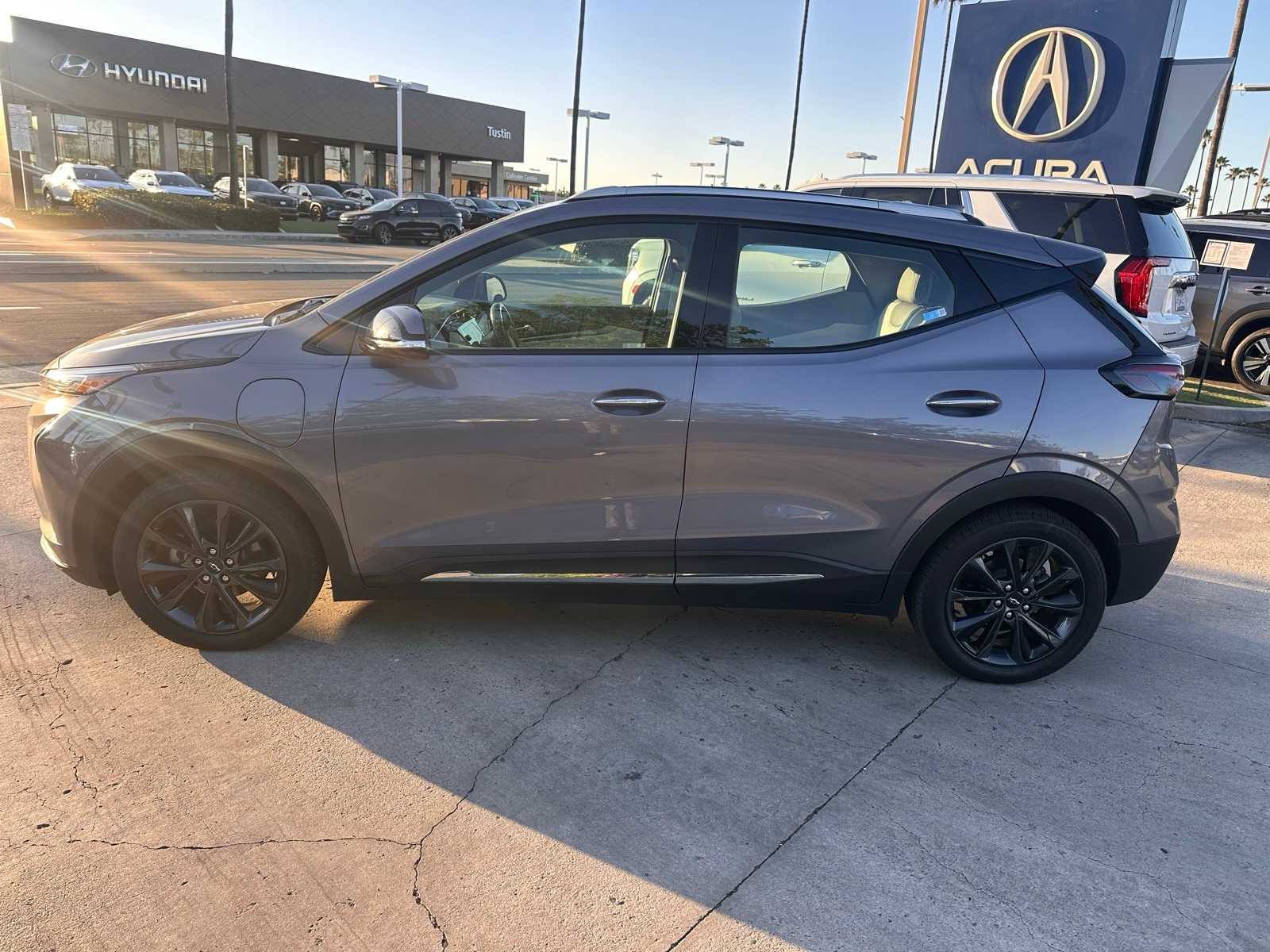 Used 2022 Chevrolet Bolt EUV Premier with VIN 1G1FZ6S07N4129183 for sale in Tustin, CA