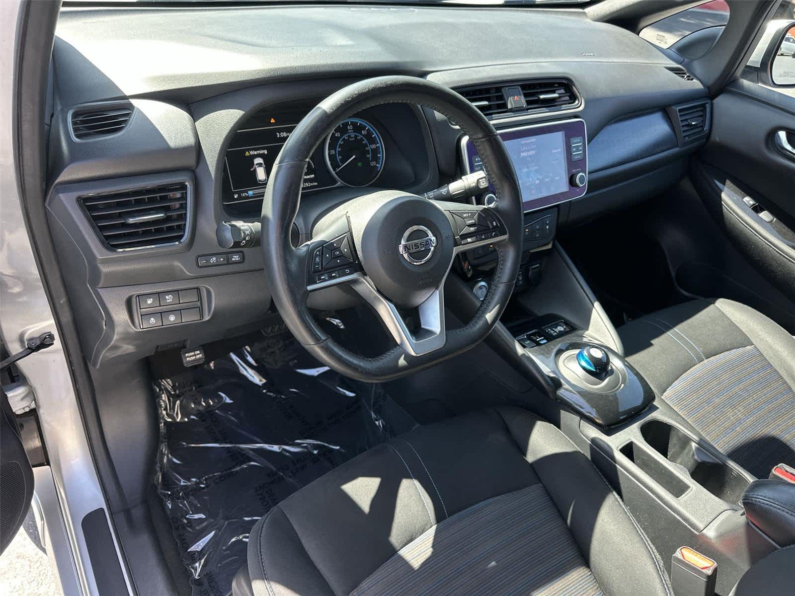 Used 2022 Nissan LEAF SV with VIN 1N4AZ1CV8NC551196 for sale in Tustin, CA