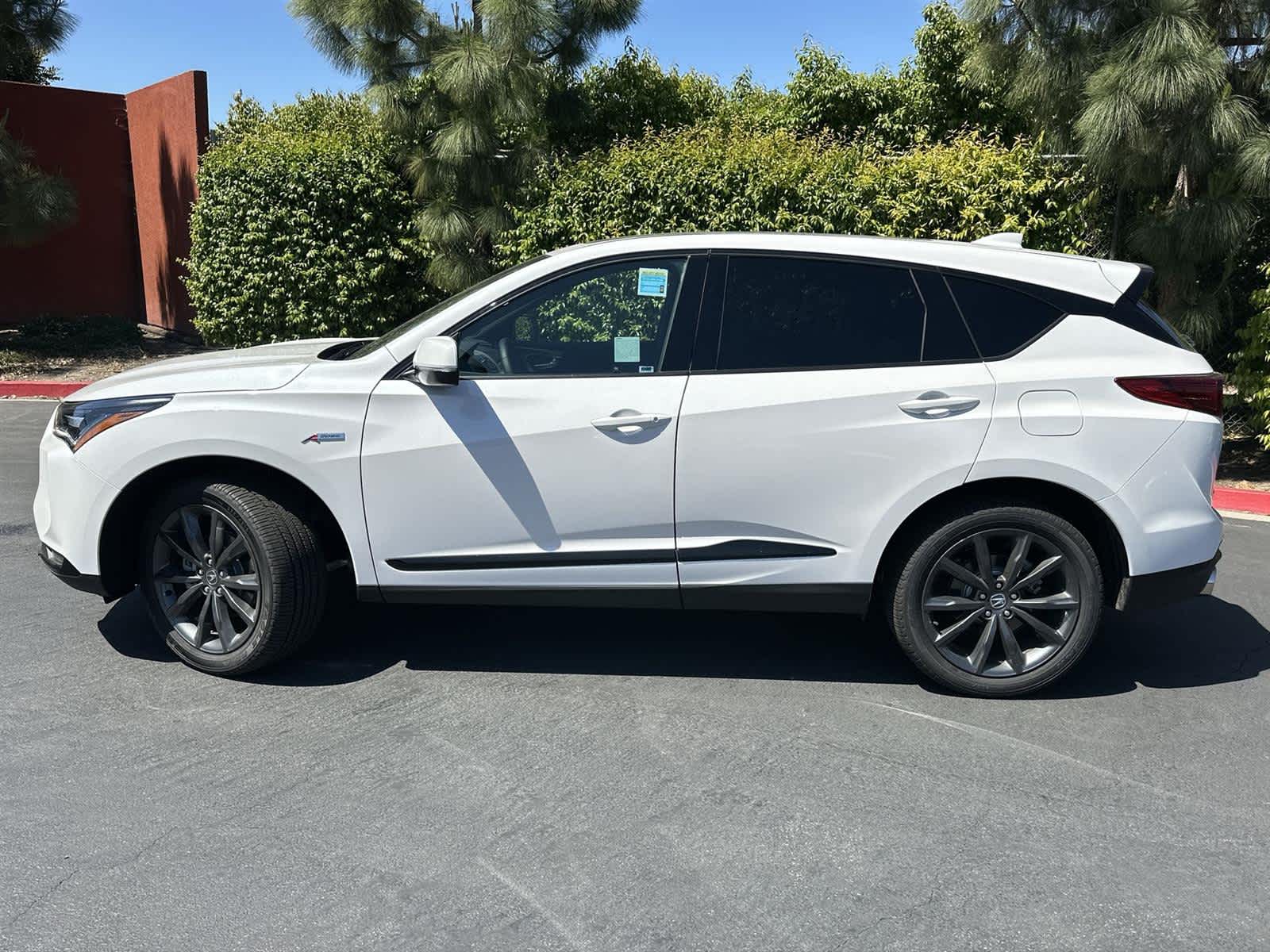 New Platinum White Pearl 2025 Acura RDX w/A-Spec Package for