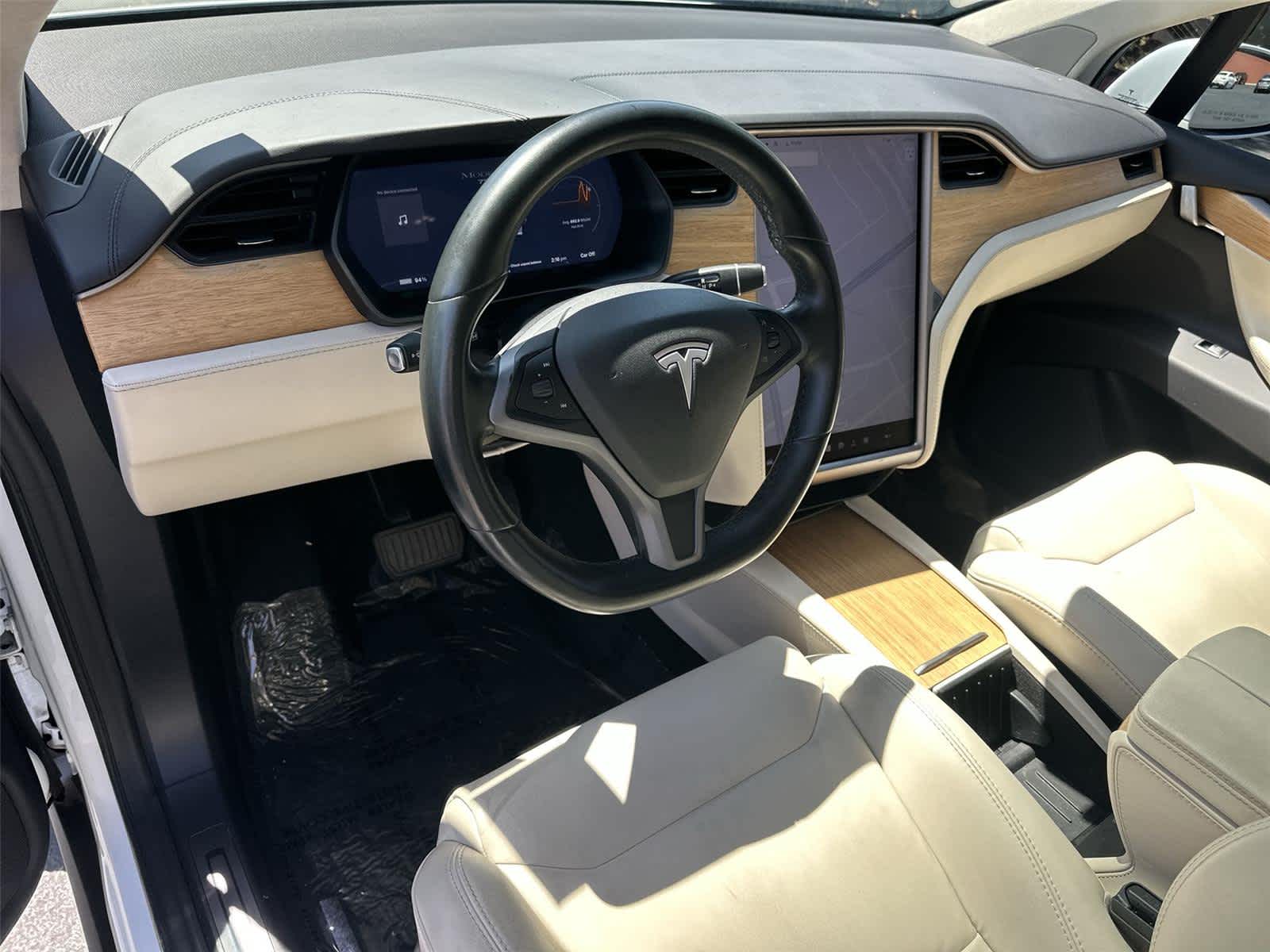 Used 2018 Tesla Model X 75D with VIN 5YJXCAE27JF115865 for sale in Tustin, CA