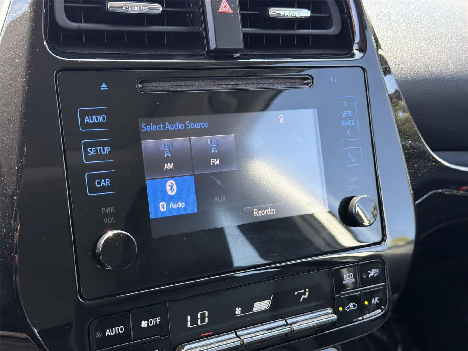 2019 Toyota Prius XLE - Photo 17