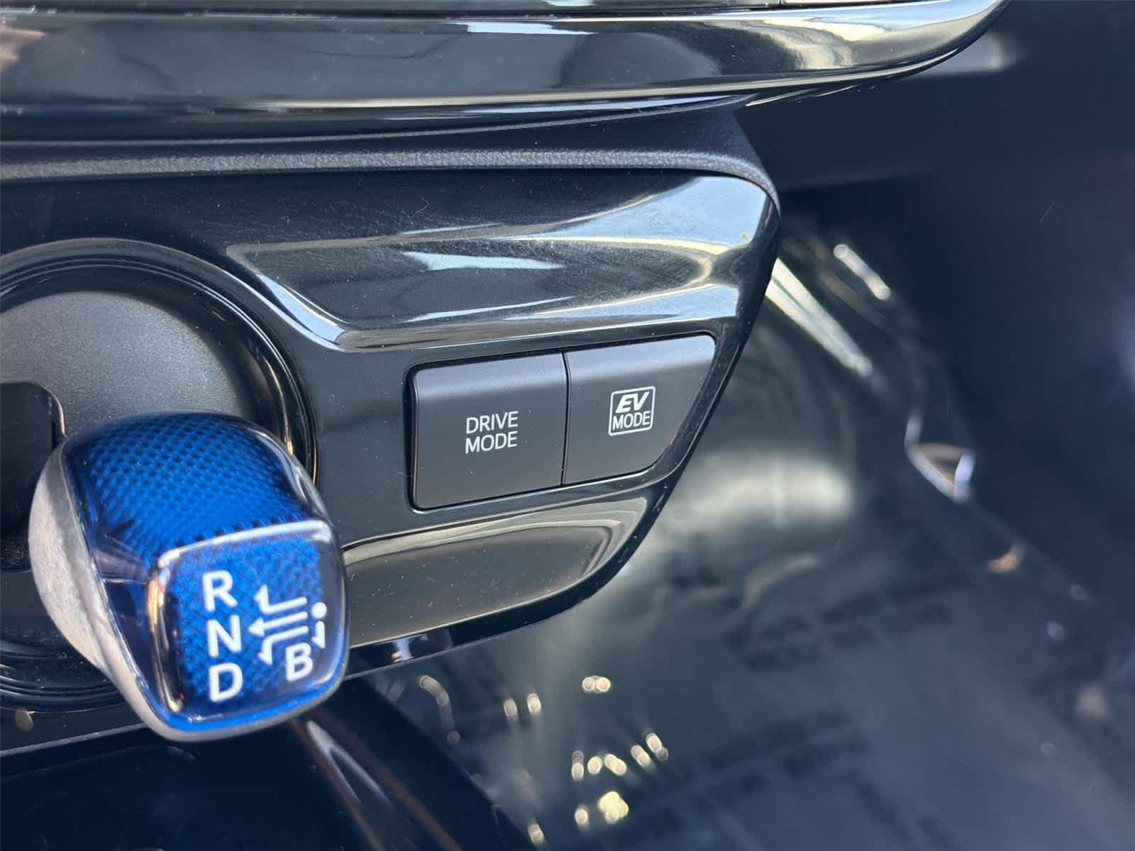 2019 Toyota Prius XLE - Photo 37