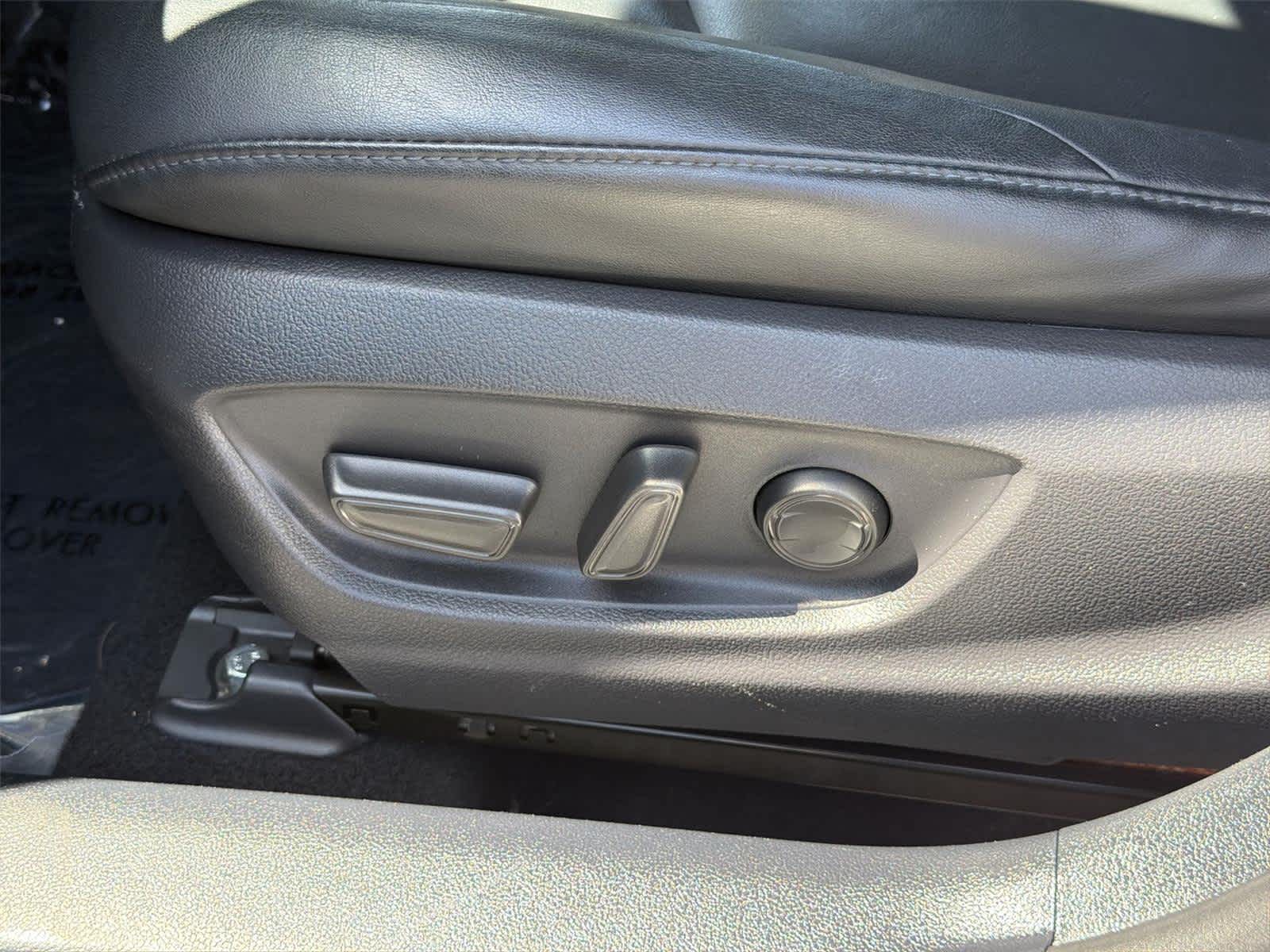 2019 Toyota Prius XLE - Photo 23