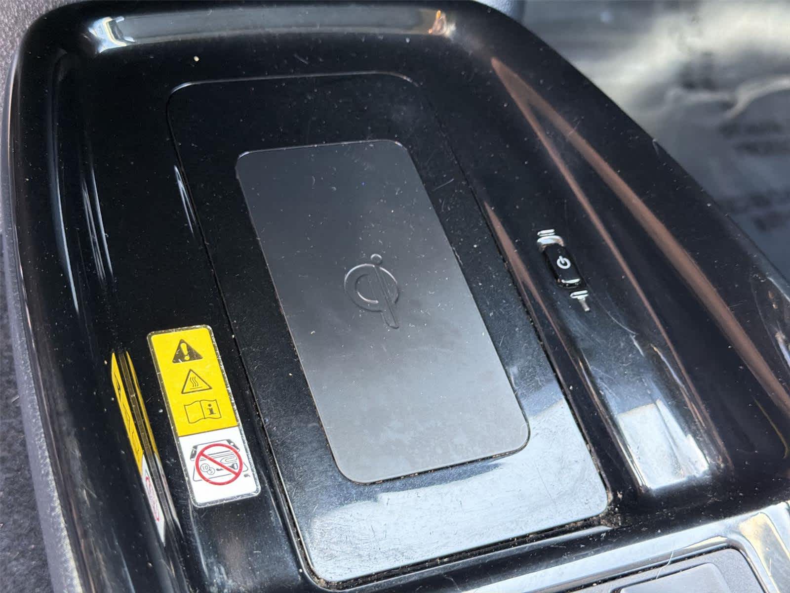 2019 Toyota Prius XLE - Photo 35
