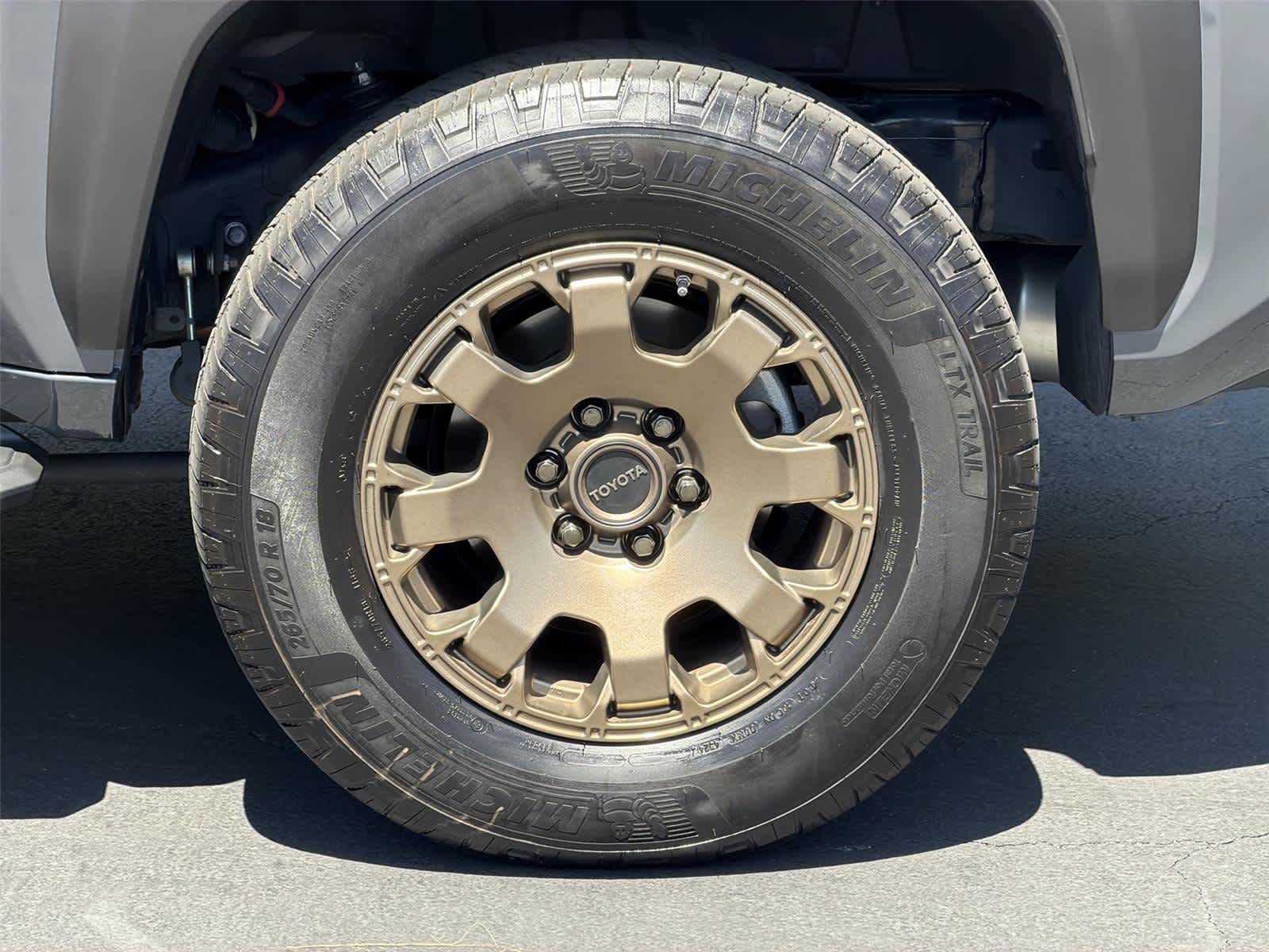 2025 Toyota 4Runner TRD Off-Road - Photo 9
