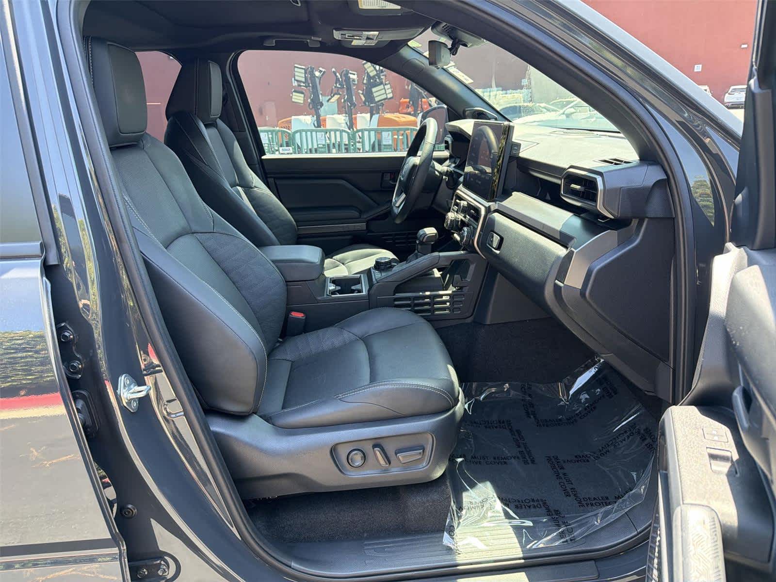2025 Toyota 4Runner TRD Off-Road - Photo 15