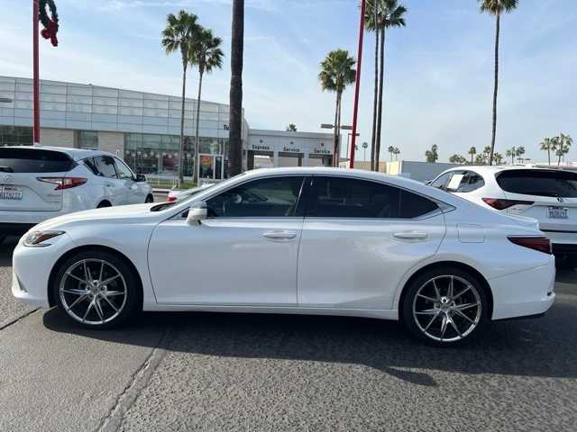 Used 2019 Lexus ES 350 with VIN JTHBZ1B19K2000336 for sale in Tustin, CA