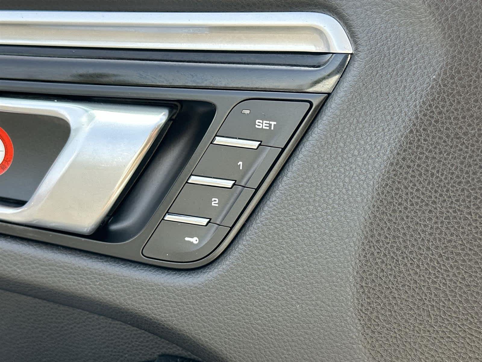 2021 Porsche Macan S photo 23