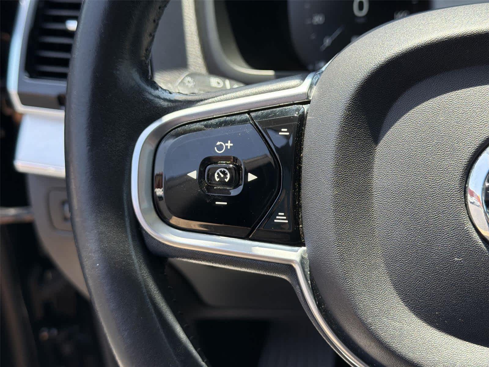 2016 Volvo XC90 Momentum - Photo 34