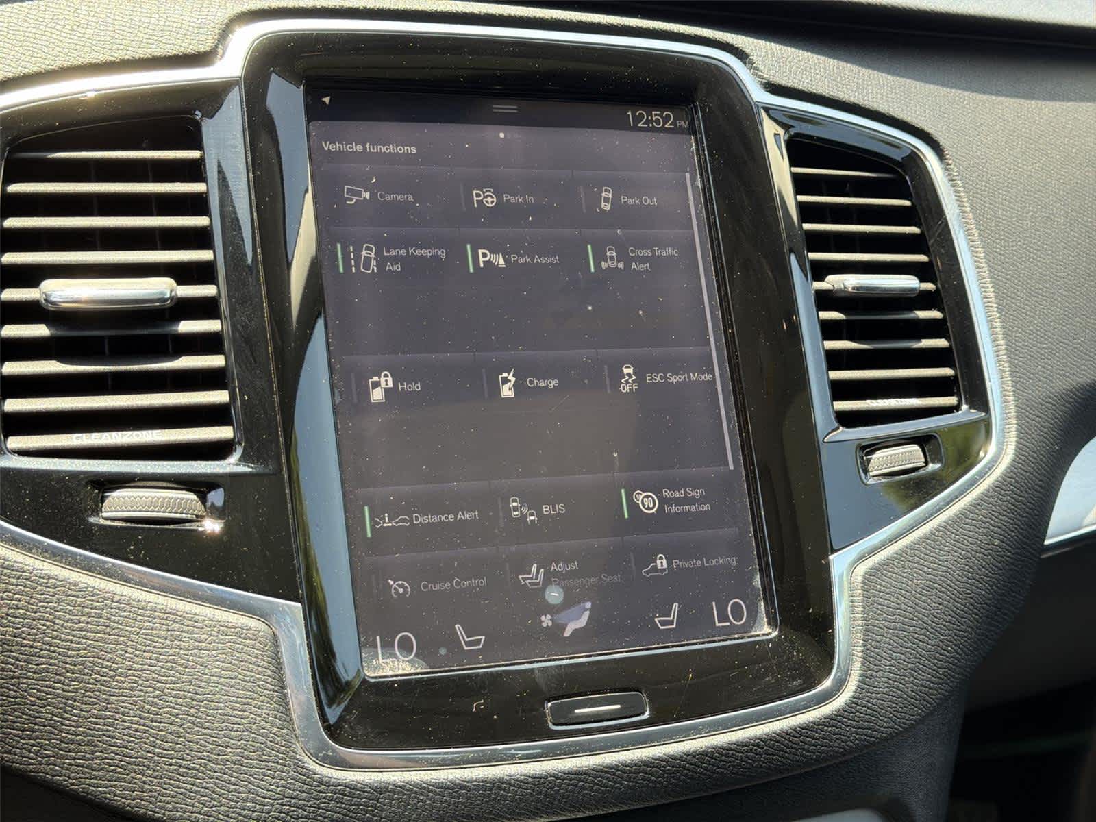2016 Volvo XC90 Momentum - Photo 38