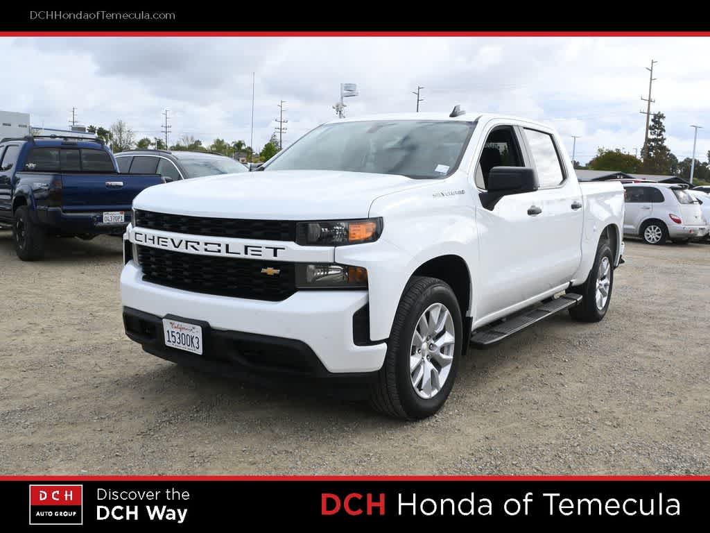 Summit White 2022 Chevrolet Silverado 1500 Custom Crew Cab RWD Pickup Truck 4X2 8-Speed Automatic