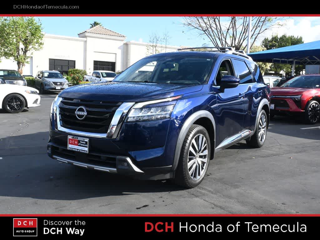2022 Nissan Pathfinder Platinum FWD