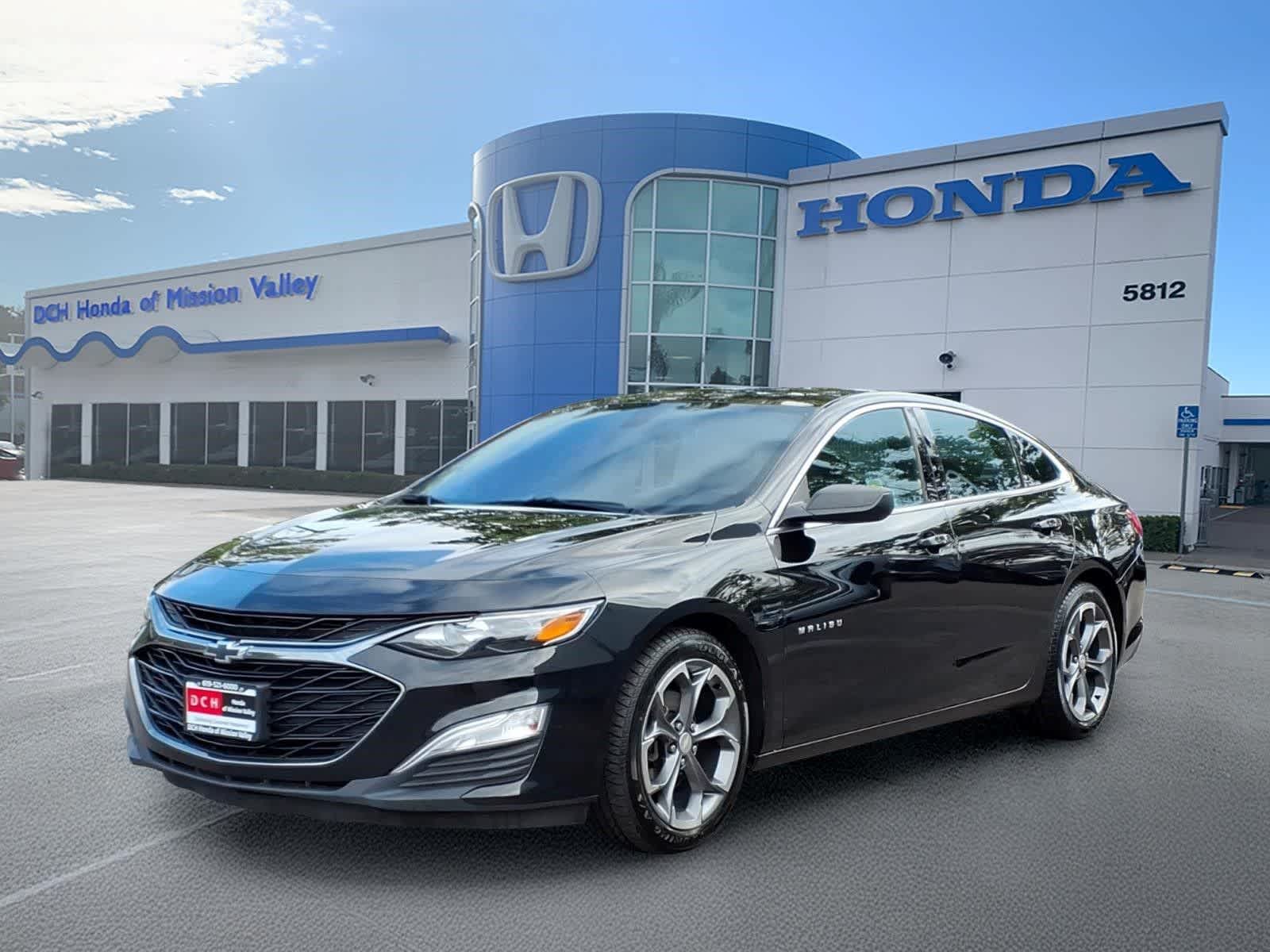 Mosaic Black Metallic 2019 Chevrolet Malibu Sedan Front-Wheel Drive Continuously Variable Transmission
