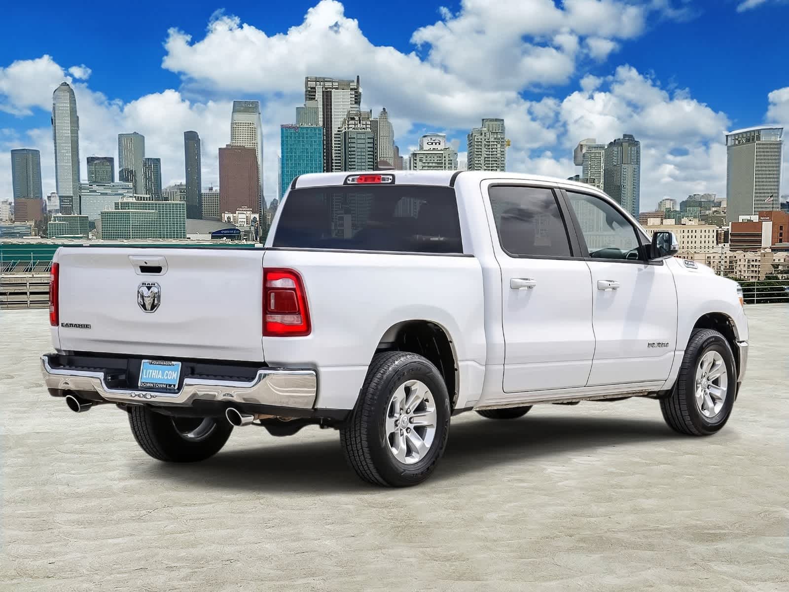 View vehicle photo 4