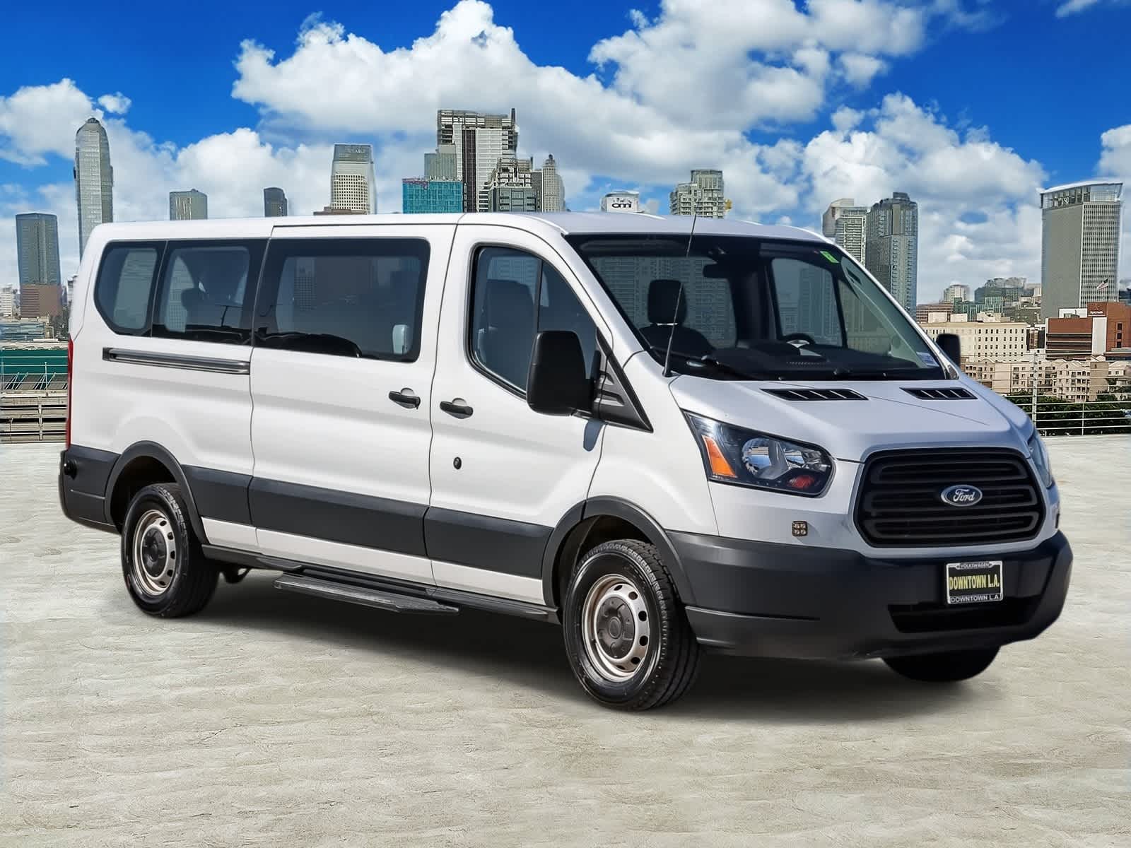 View vehicle photo 3