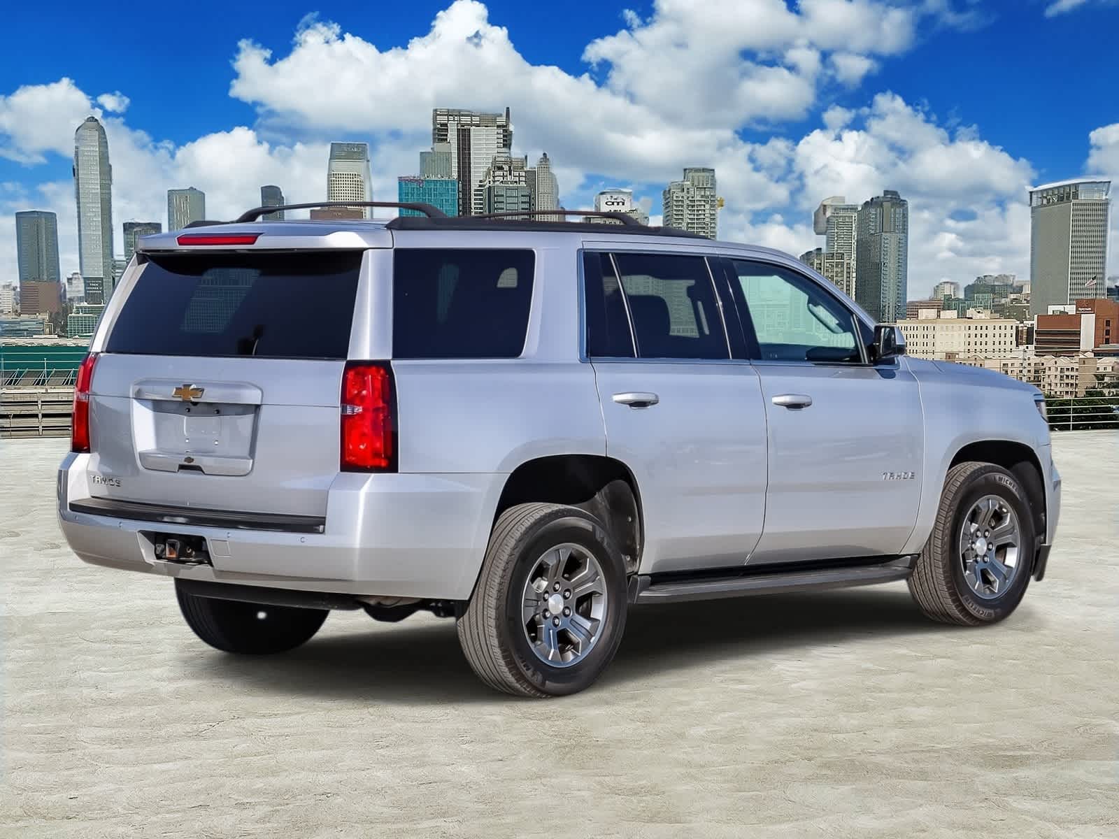 View vehicle photo 3