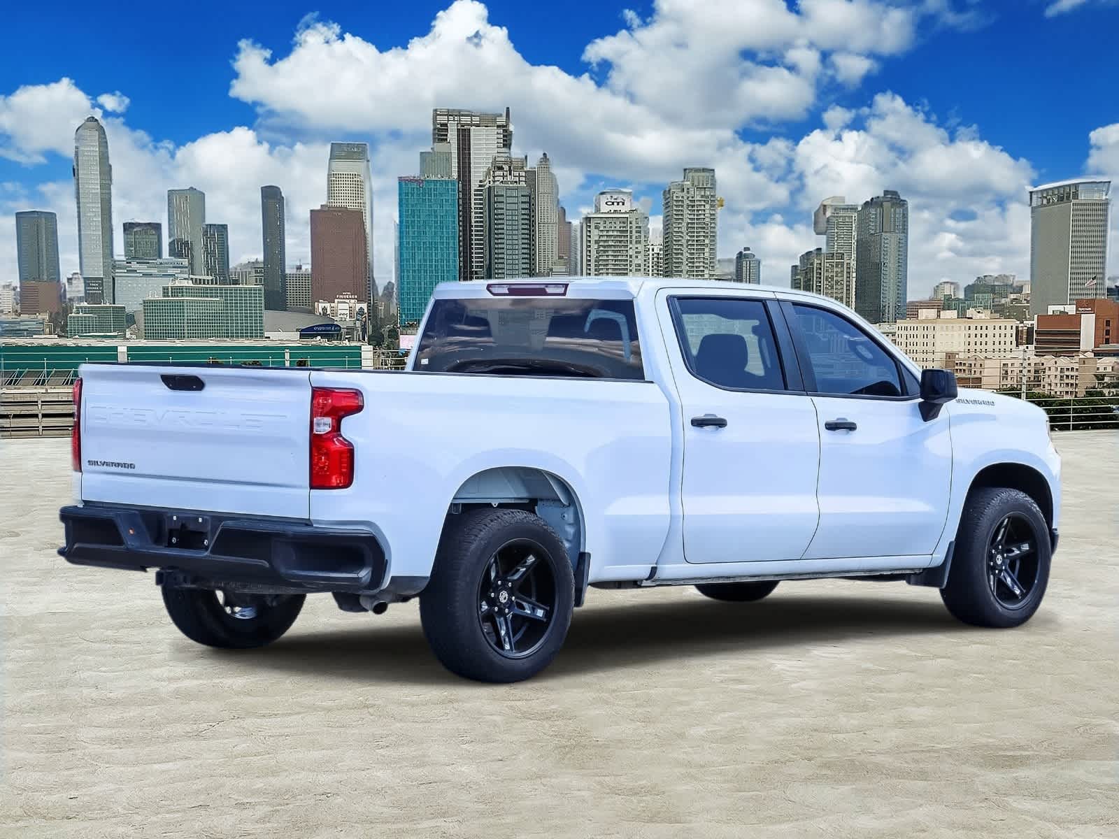 View vehicle photo 4