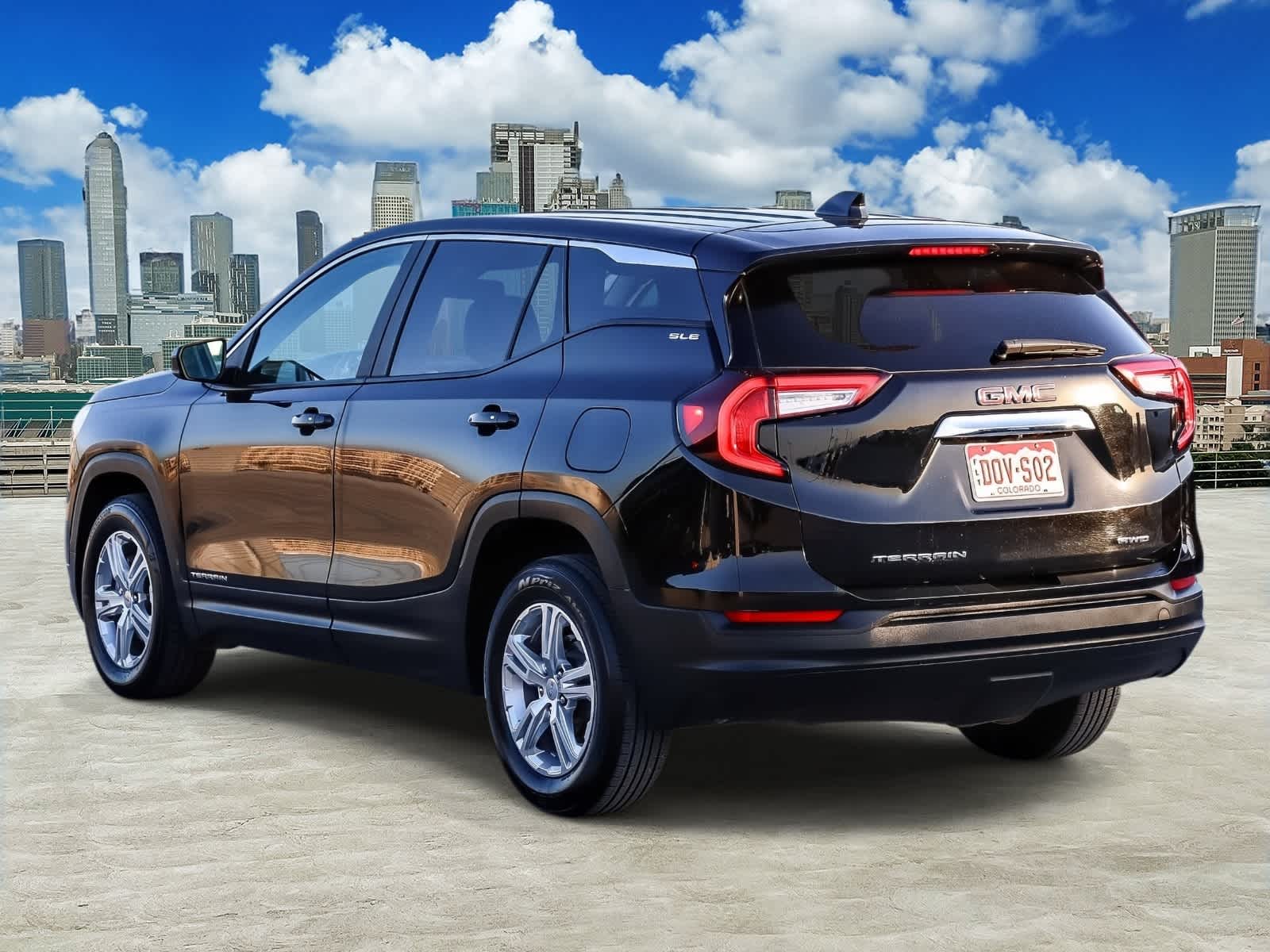 View vehicle photo 6