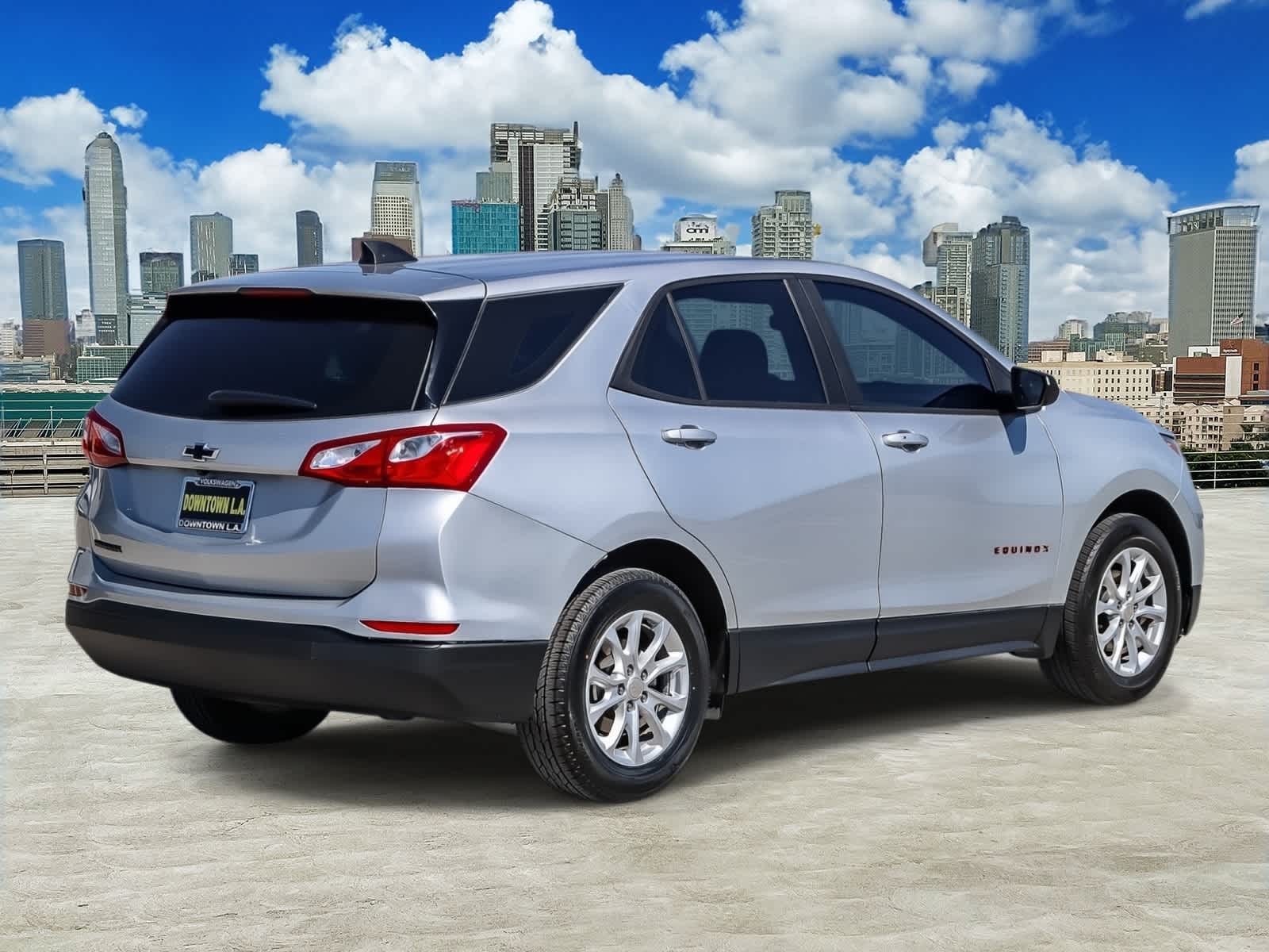 View vehicle photo 4