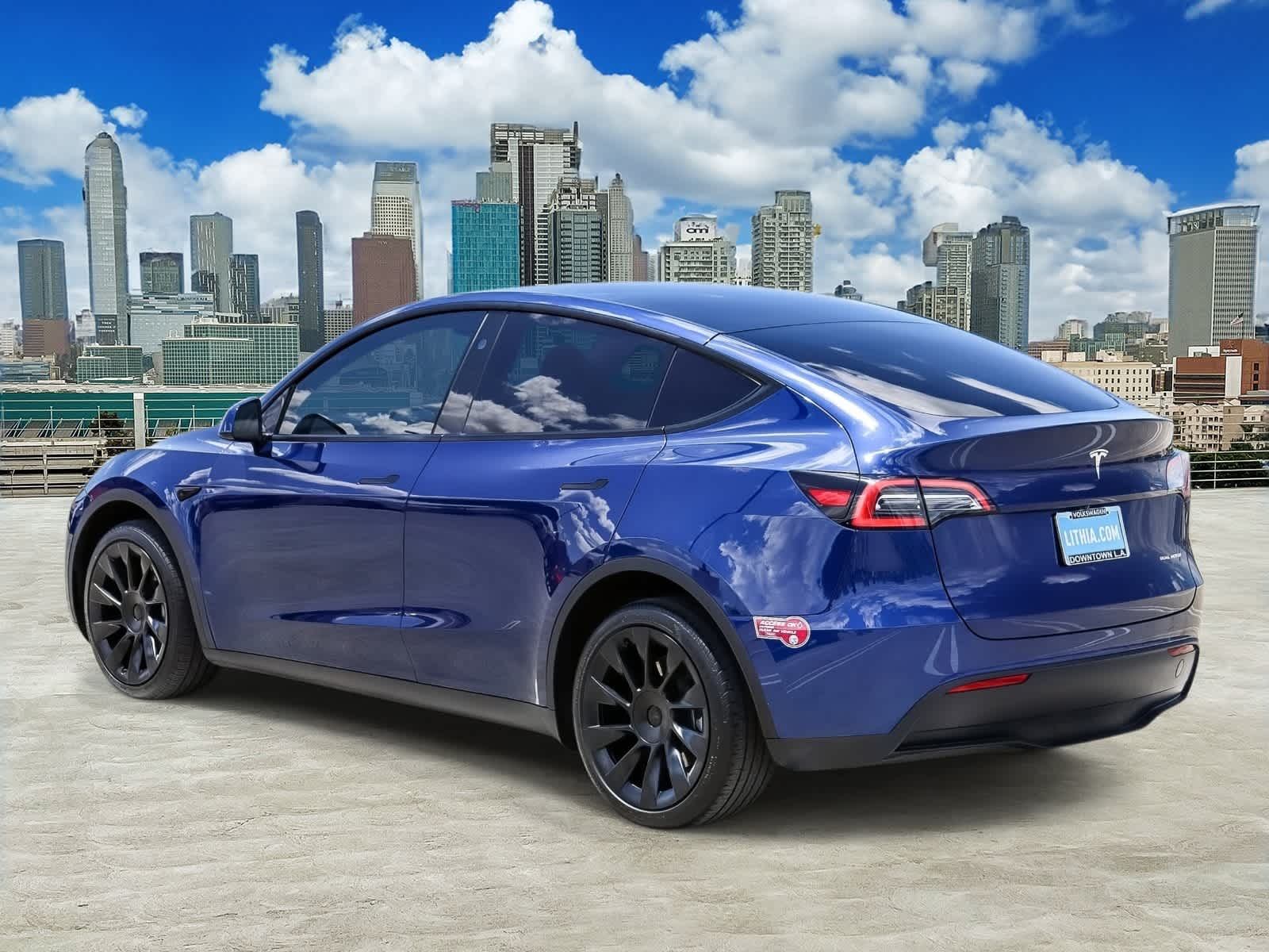 View vehicle photo 6