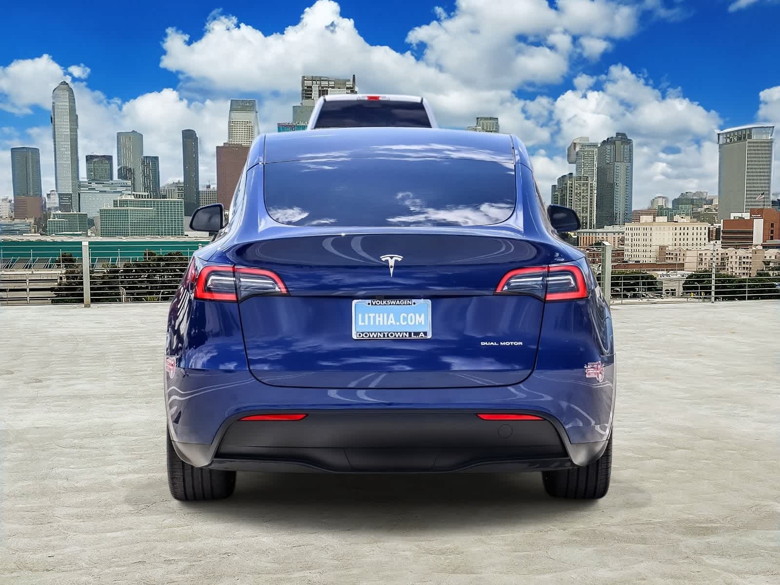 View vehicle photo 5
