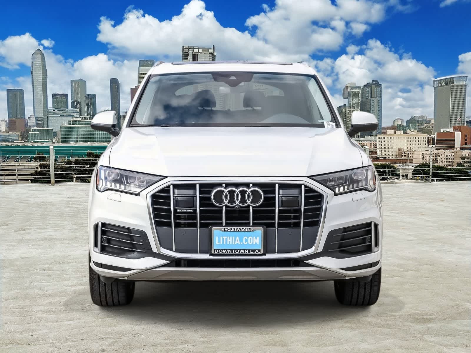 View vehicle photo 2