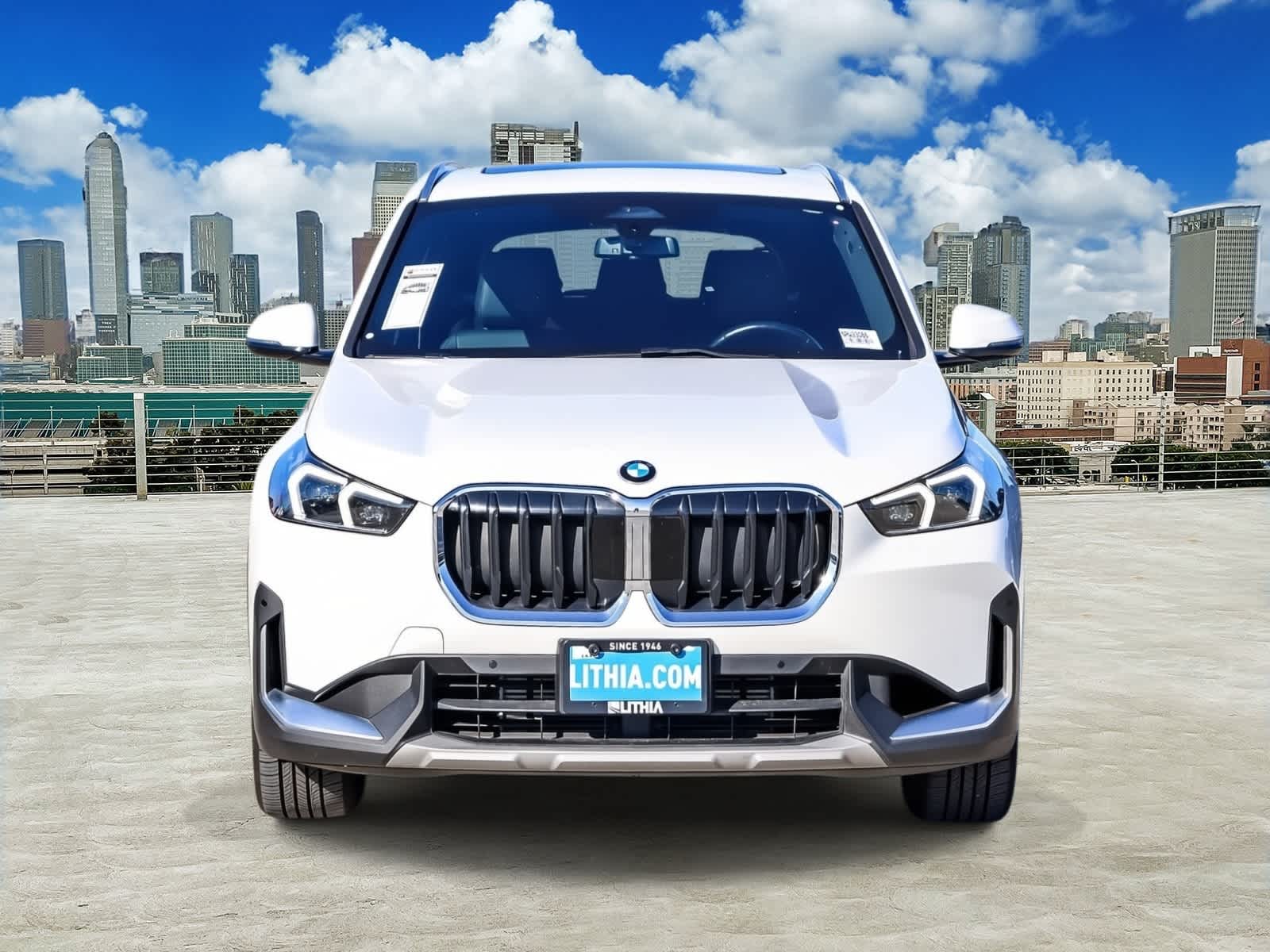 View vehicle photo 2