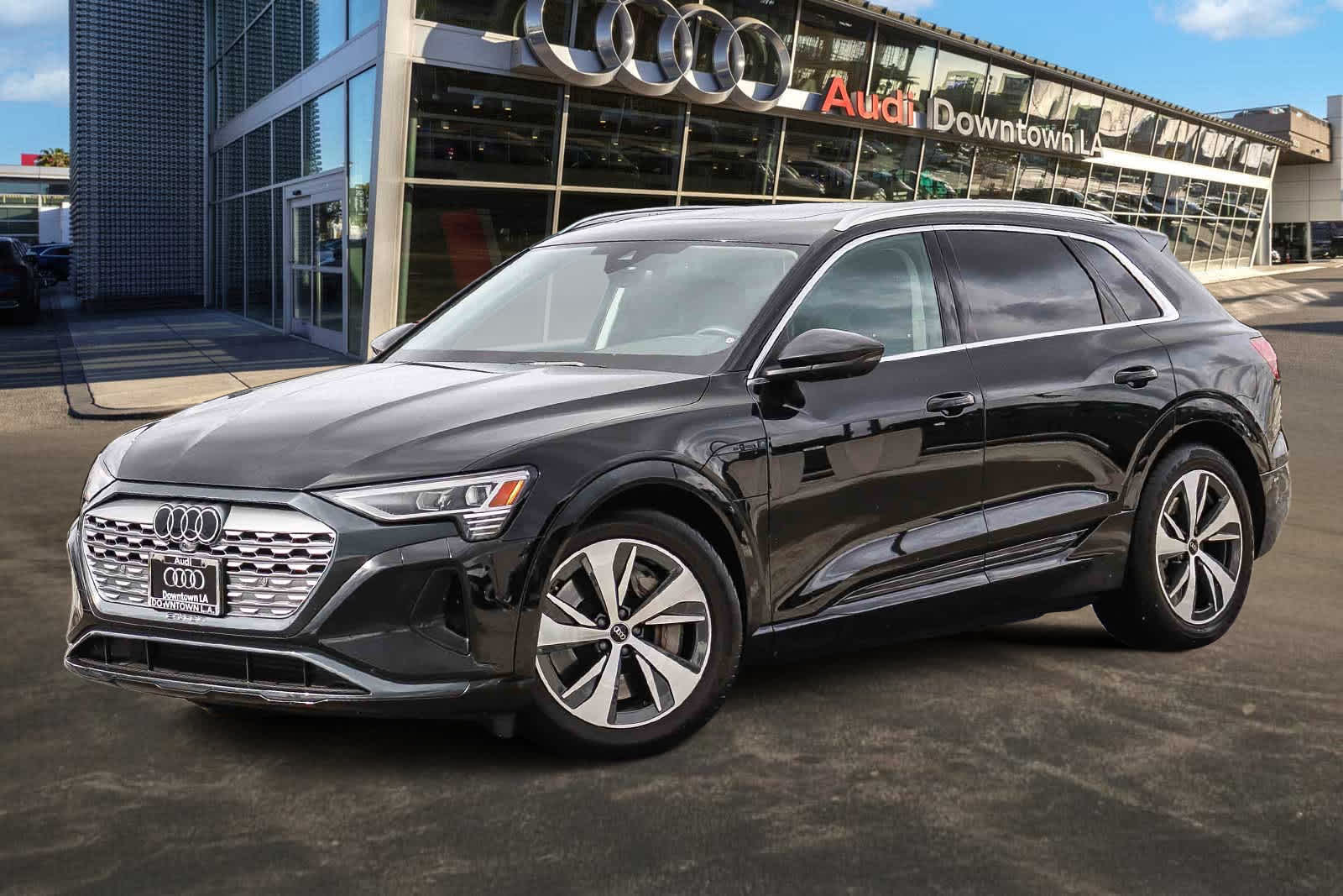 2024 Audi Q8 e-tron quattro Premium Plus AWD