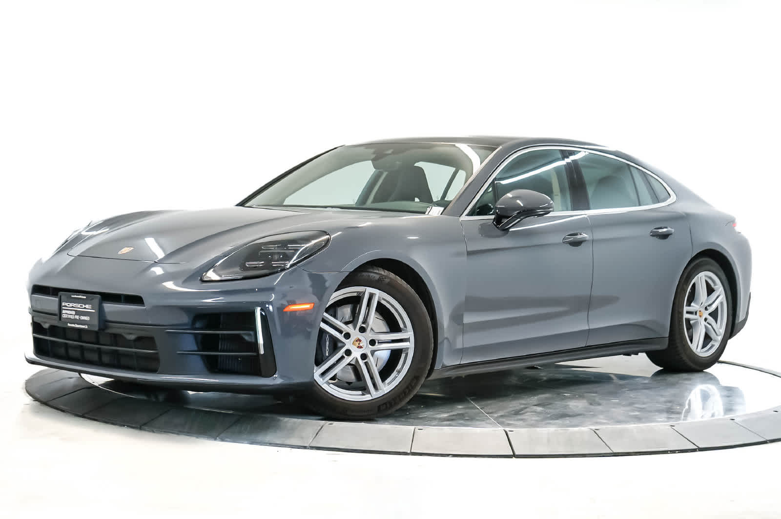 2025 Porsche Panamera RWD