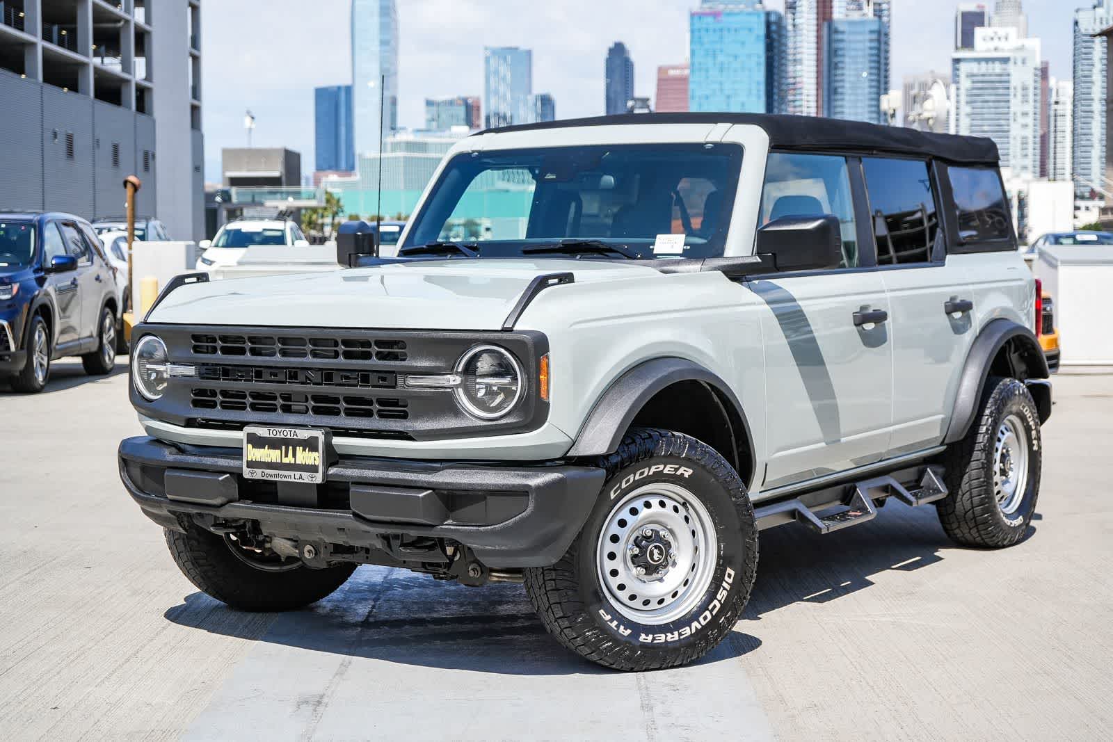 Ford Bronco Base 2022