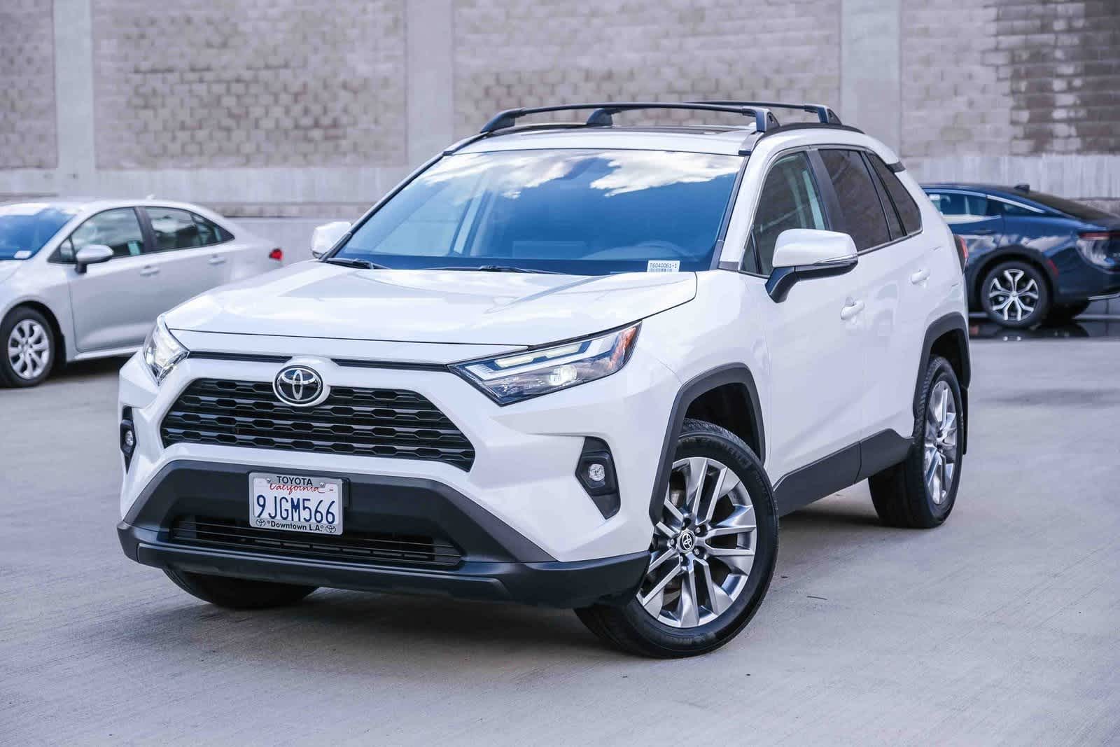 2023 Toyota RAV4 XLE Premium