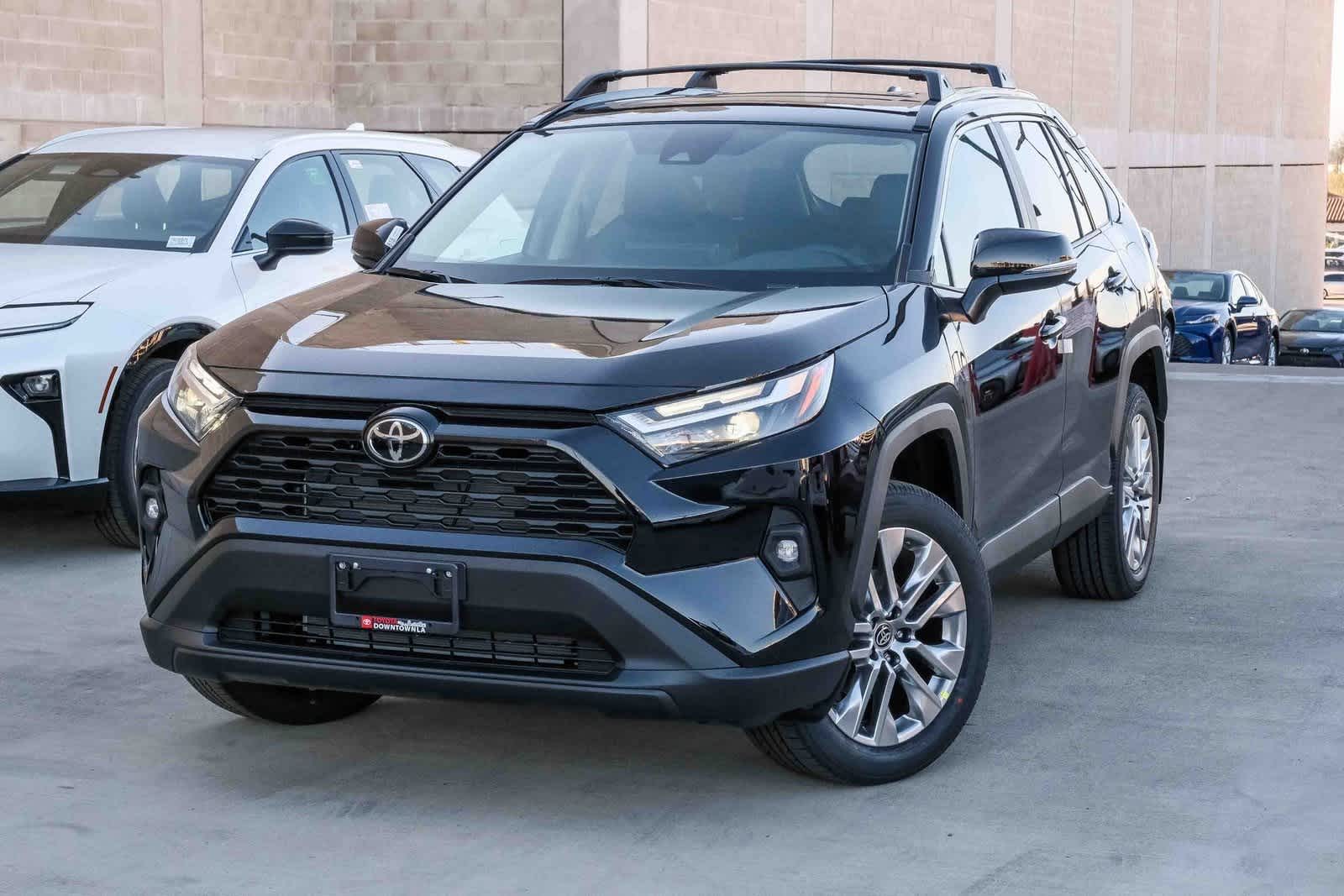 2025 Toyota RAV4 XLE Premium