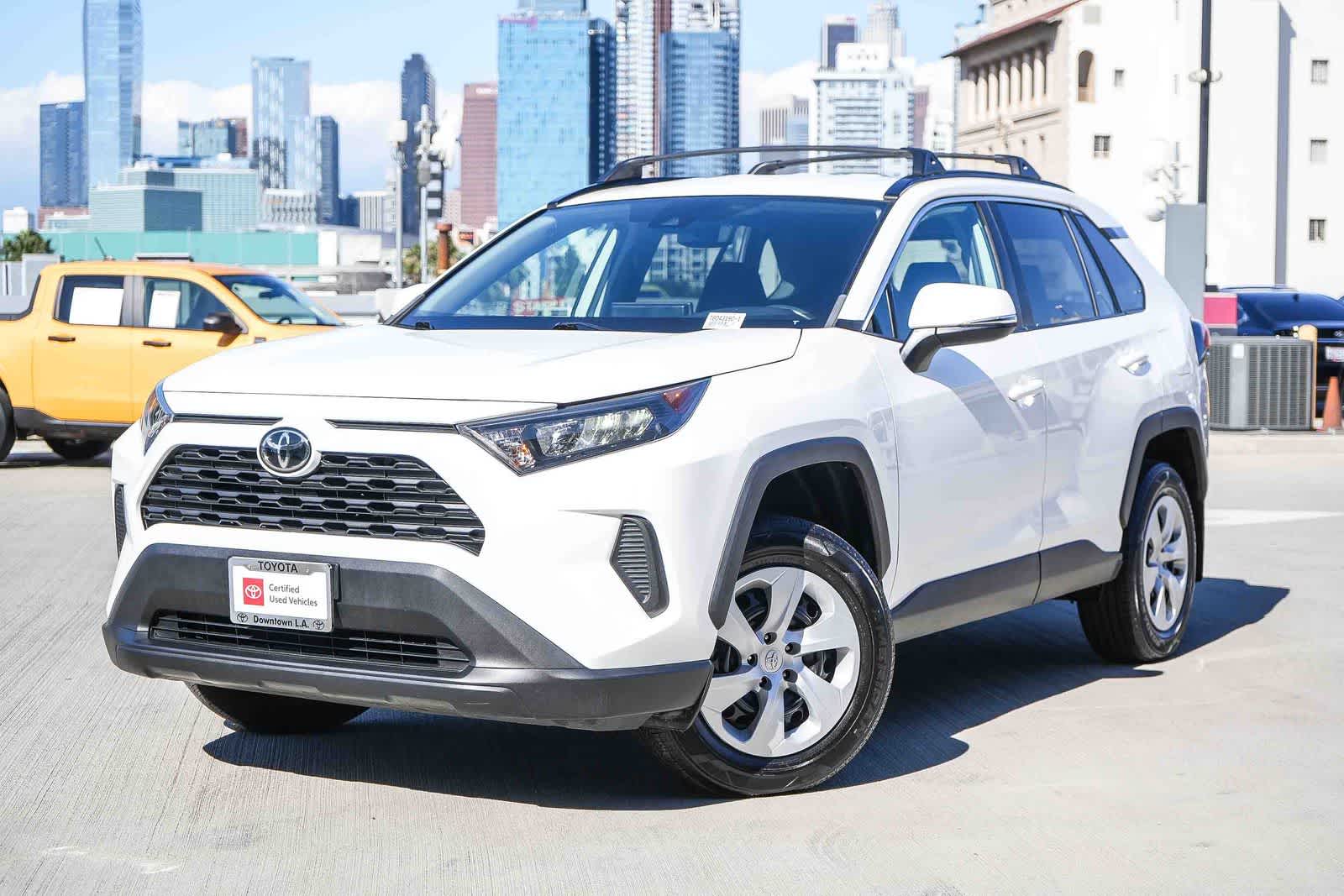 Toyota RAV4 LE 2021