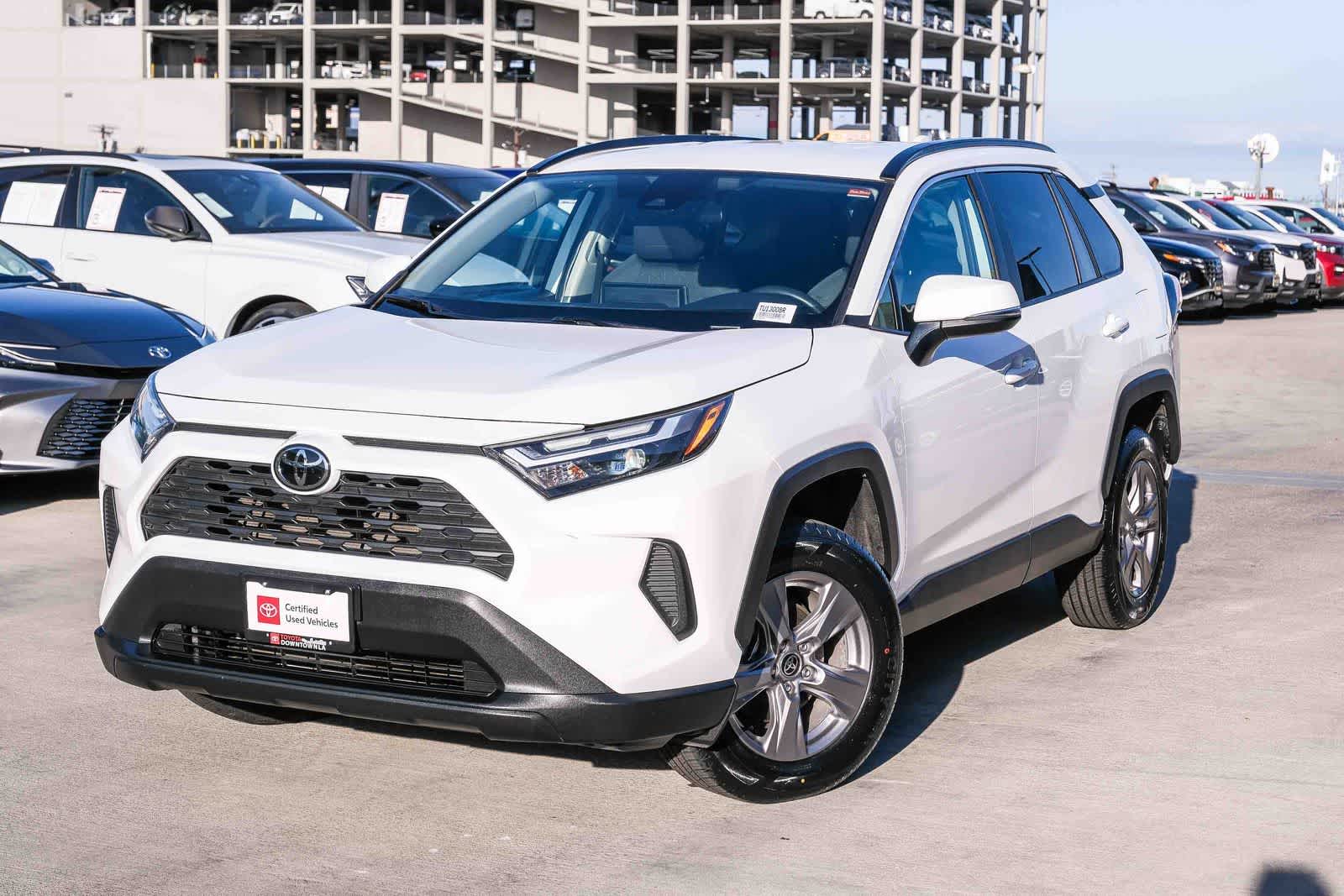2024 Toyota RAV4 XLE AWD's photo