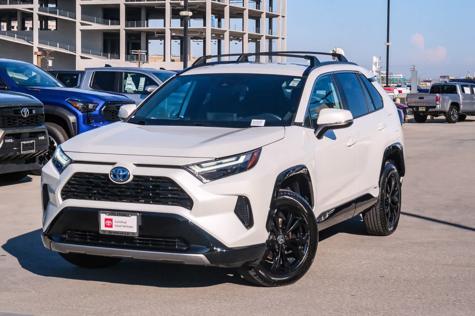 2022 Toyota RAV4 Hybrid SE
