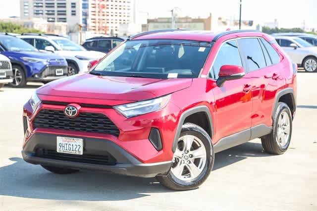 2022 TOYOTA RAV4 XLE