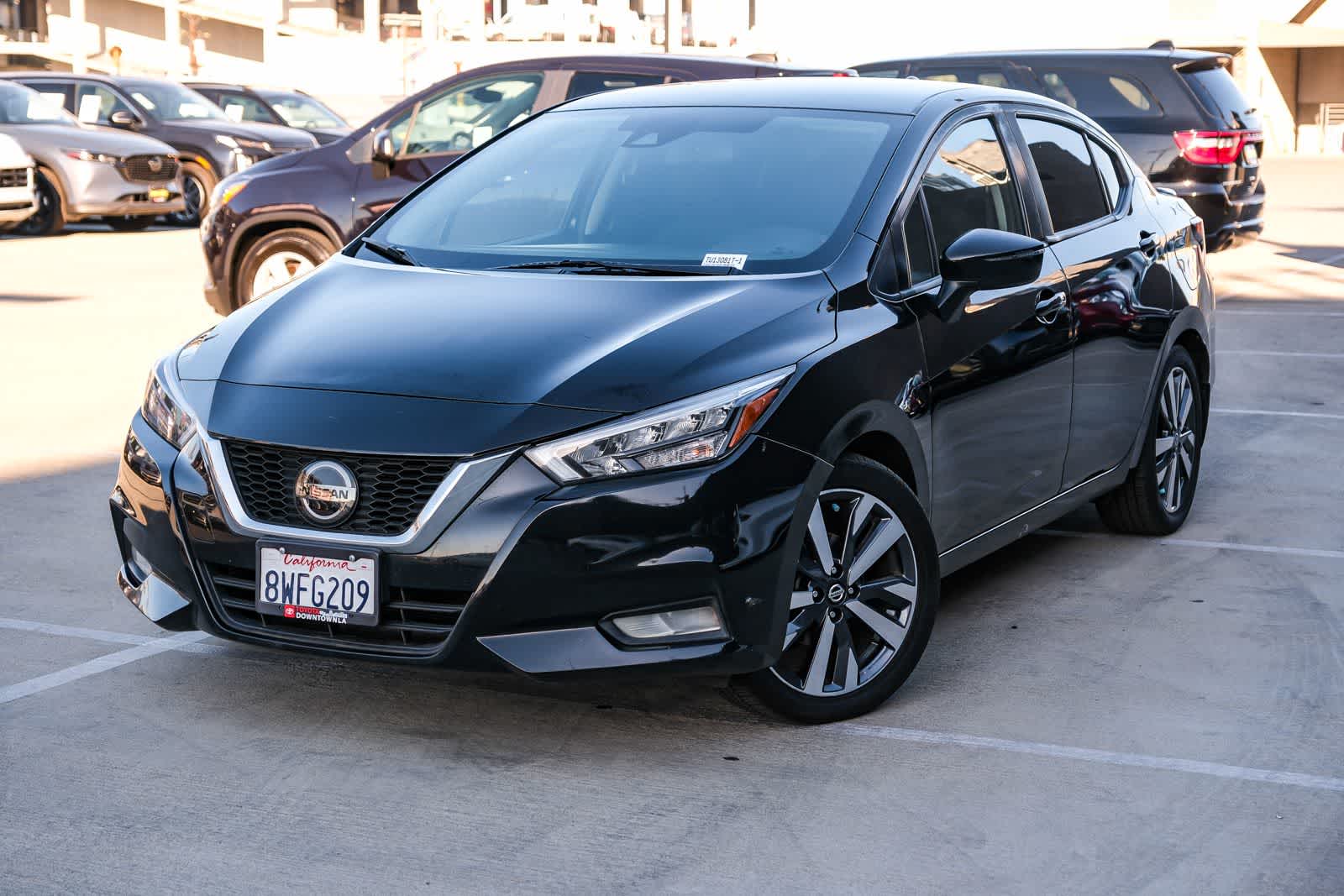 Nissan Versa SR 2021