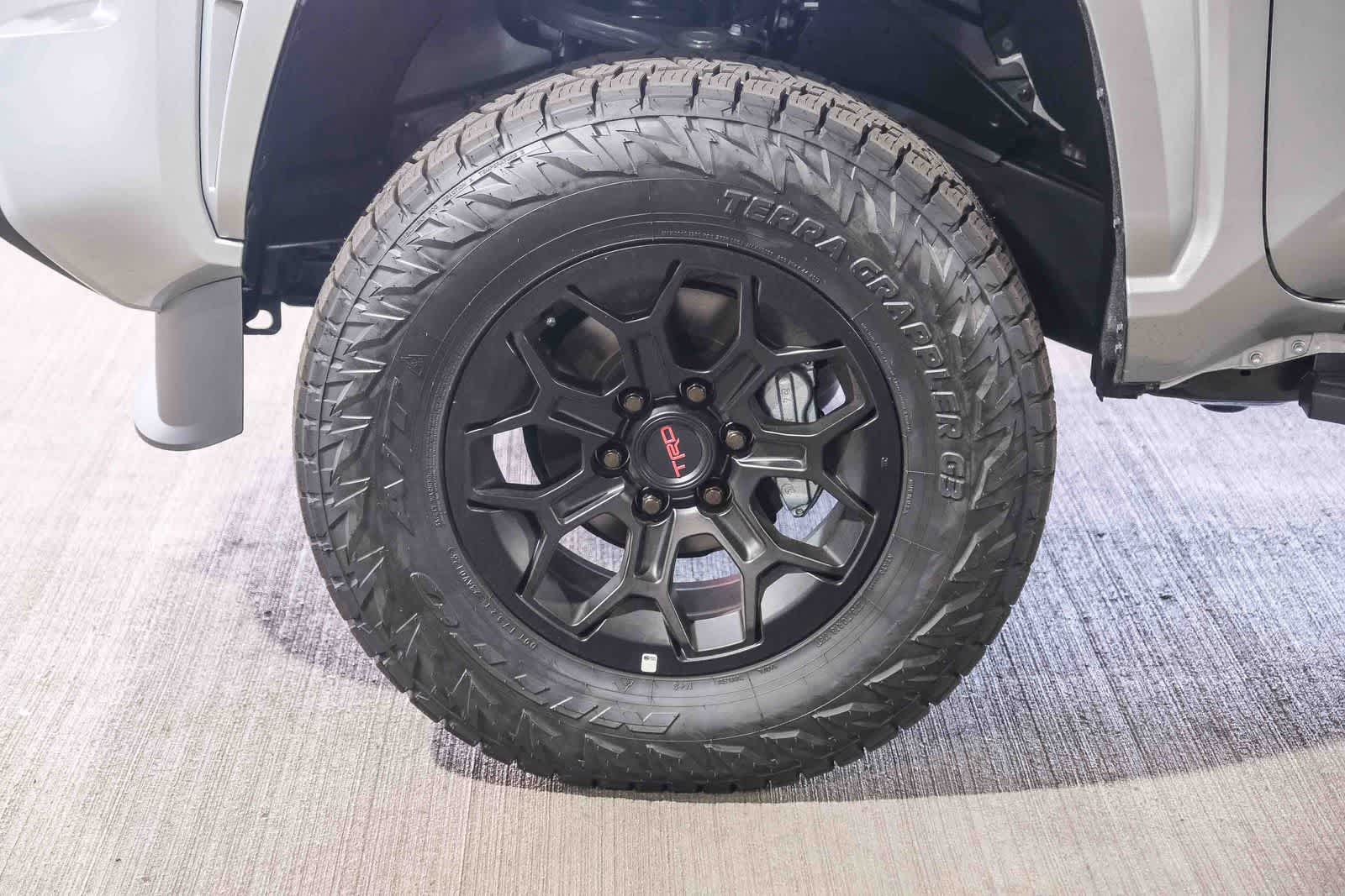 2026 Toyota Tacoma SR5 - Photo 10
